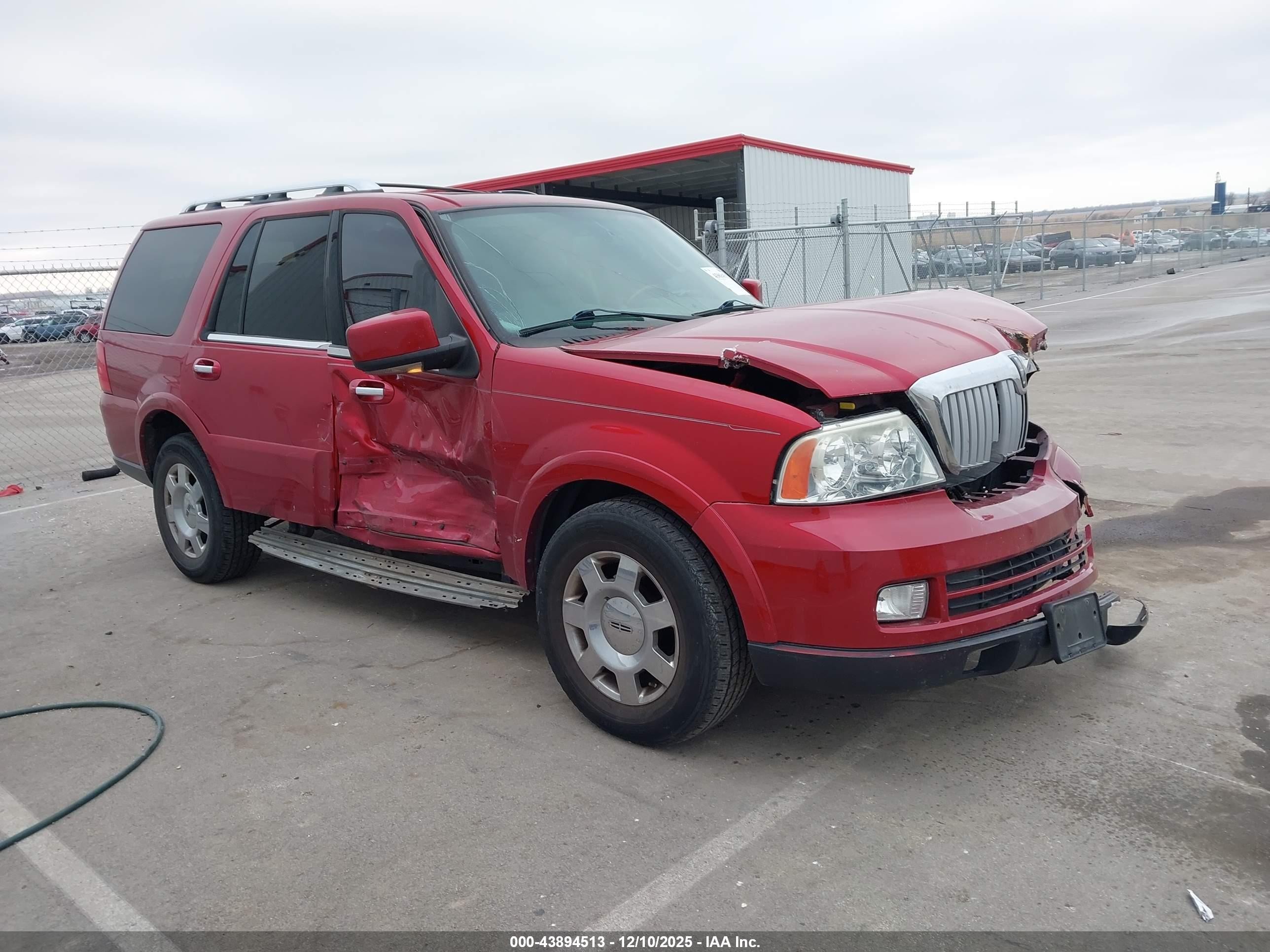 2005 Lincoln Navigator   Red vin: 5LMFU28575LJ17096