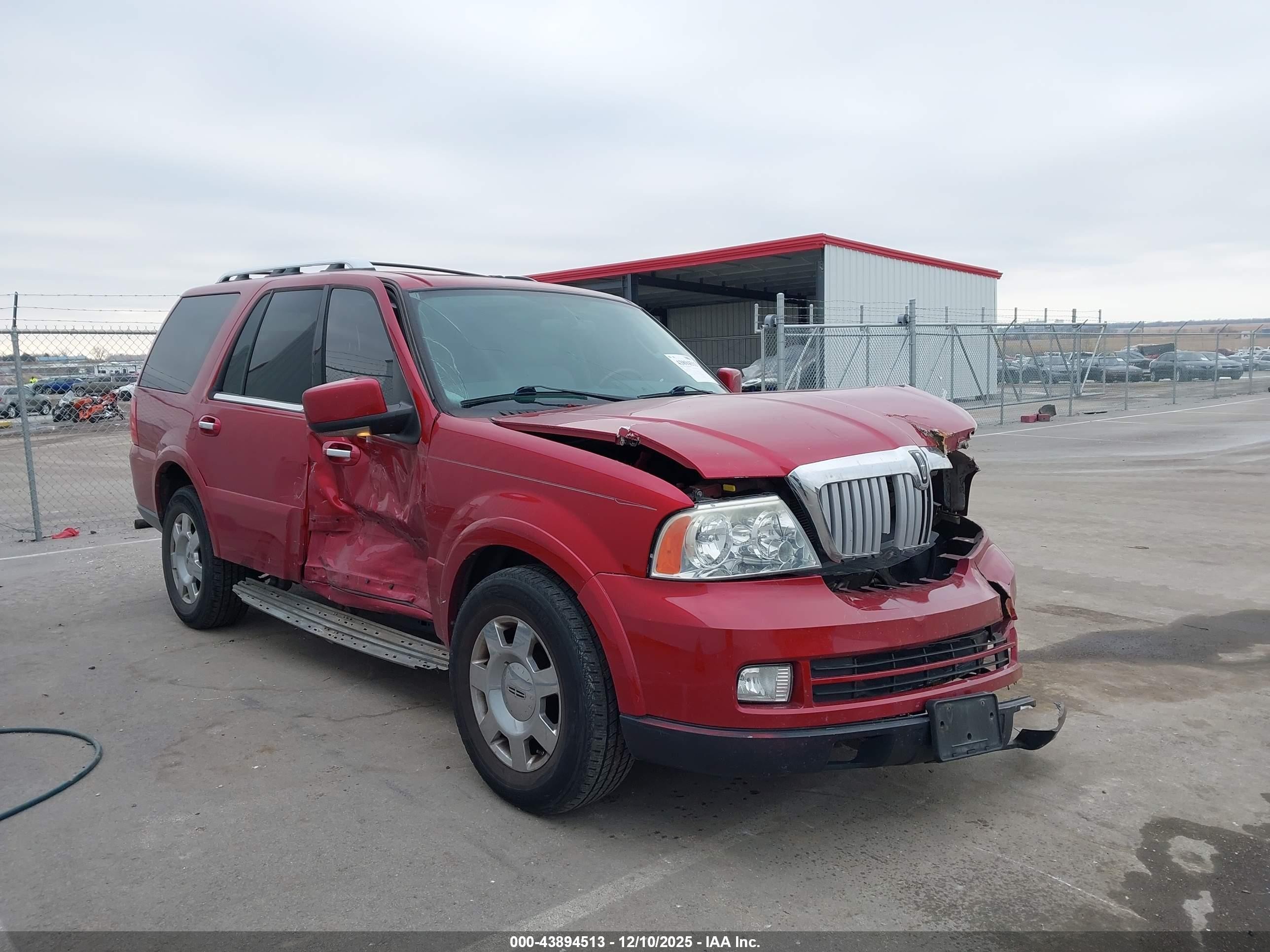 2005 Lincoln Navigator   Red vin: 5LMFU28575LJ17096