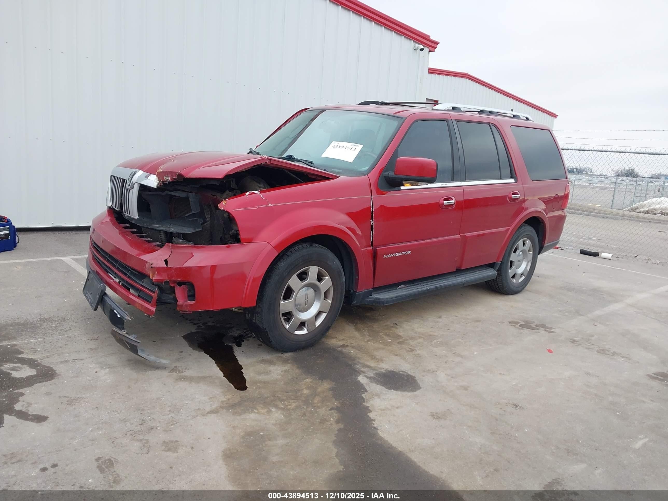 2005 Lincoln Navigator   Red vin: 5LMFU28575LJ17096