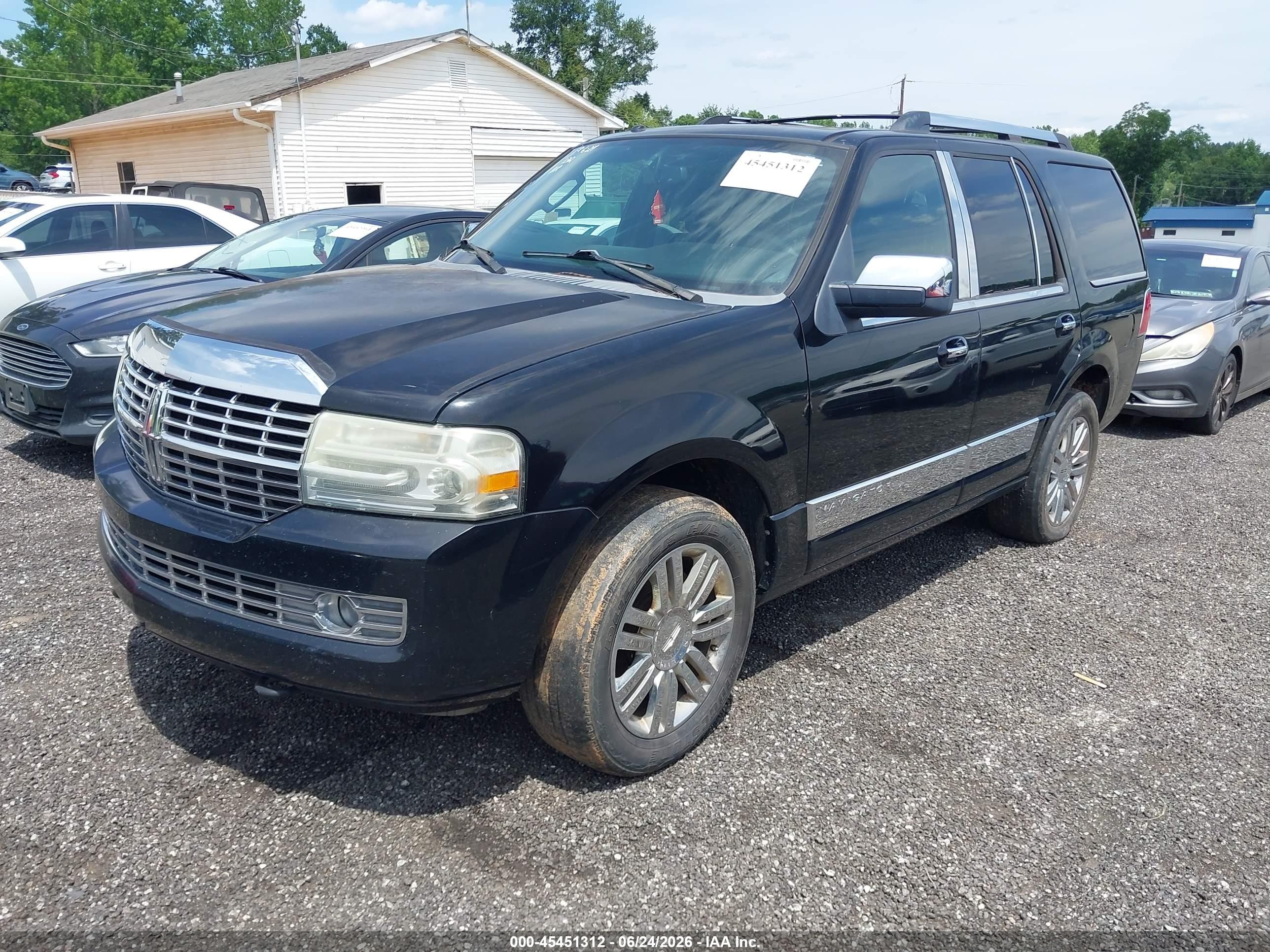 2008 Lincoln Navigator   Black vin: 5LMFU28578LJ11027