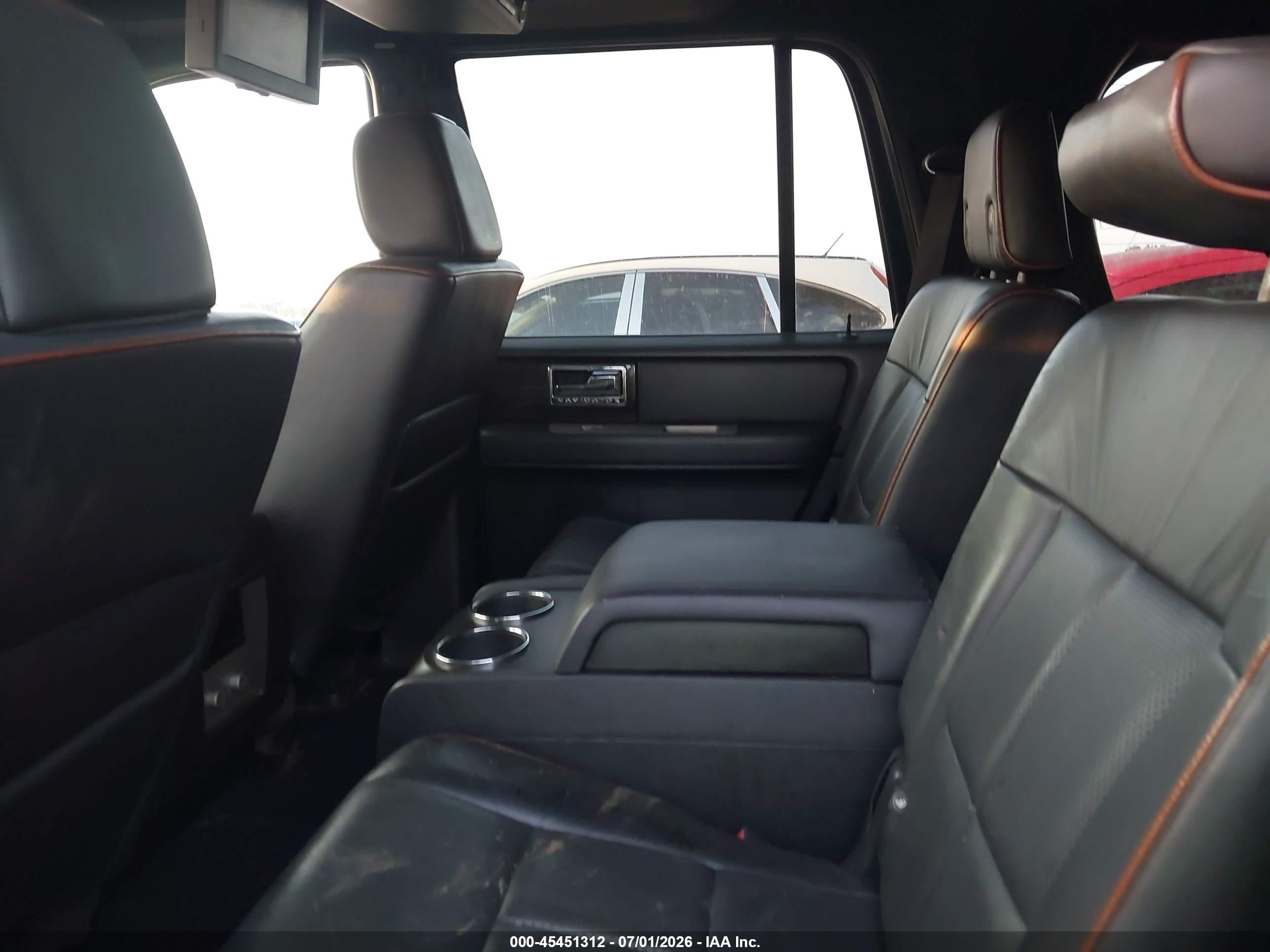 2008 Lincoln Navigator   Black vin: 5LMFU28578LJ11027