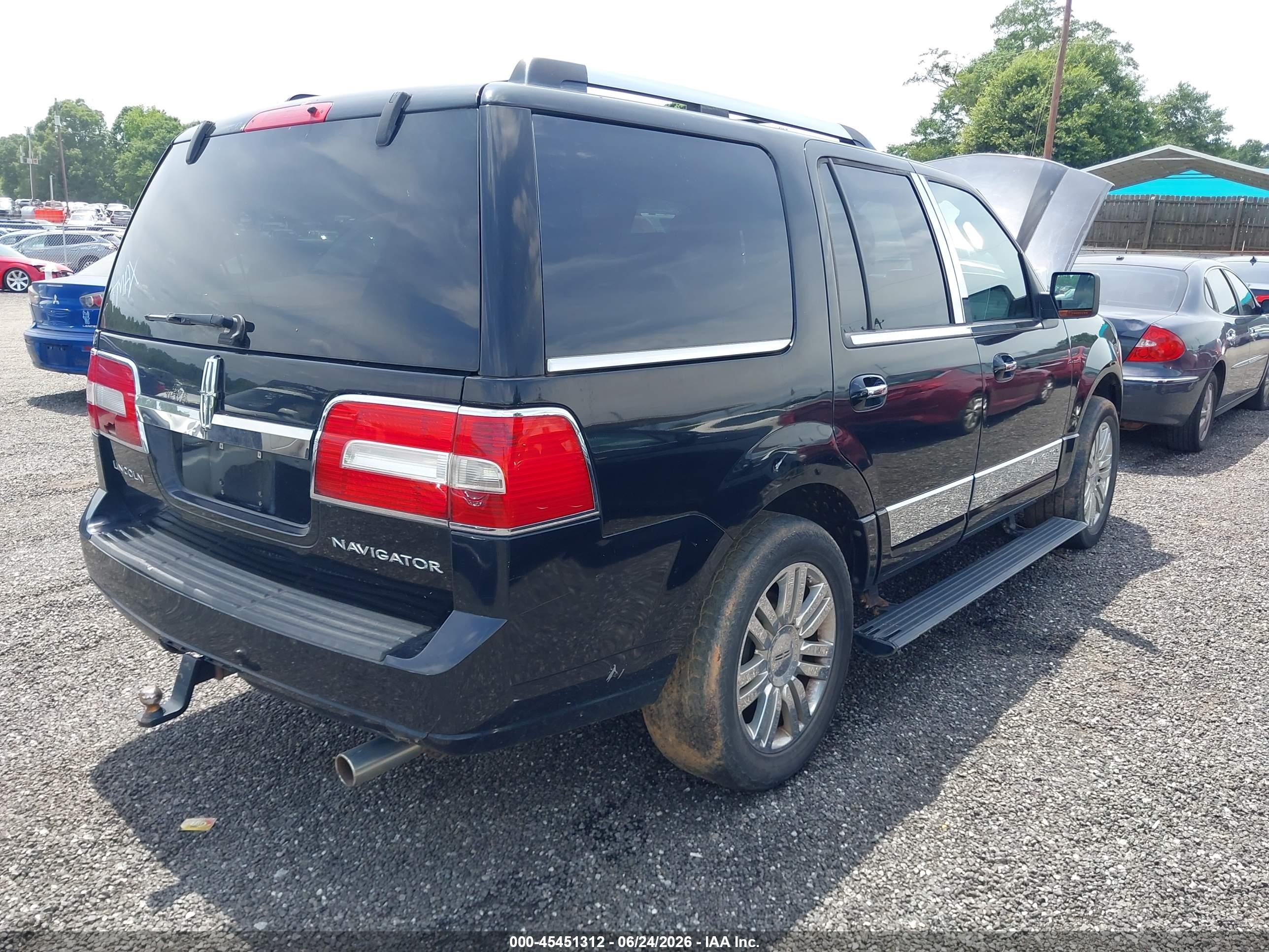 2008 Lincoln Navigator   Black vin: 5LMFU28578LJ11027