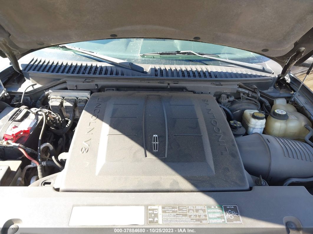 Price & History 2005 Lincoln Navigator 5.4l V-8 Vvt, 300hp vin