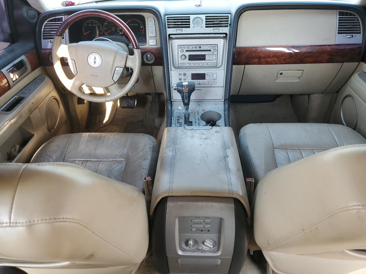 2005 Lincoln Navigator Beige vin: 5LMFU28585LJ09847