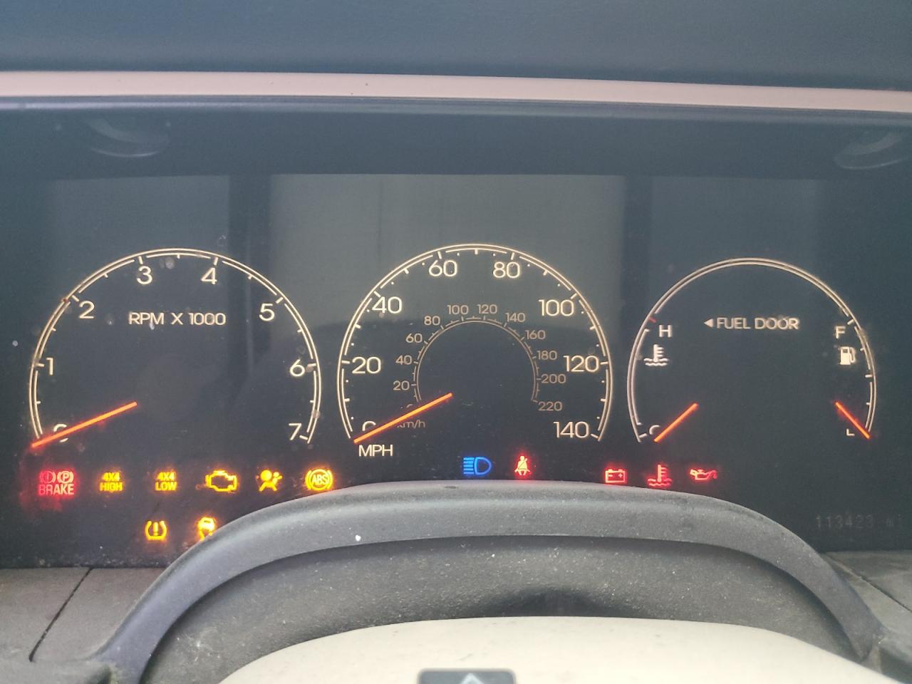 2005 Lincoln Navigator Beige vin: 5LMFU28585LJ09847