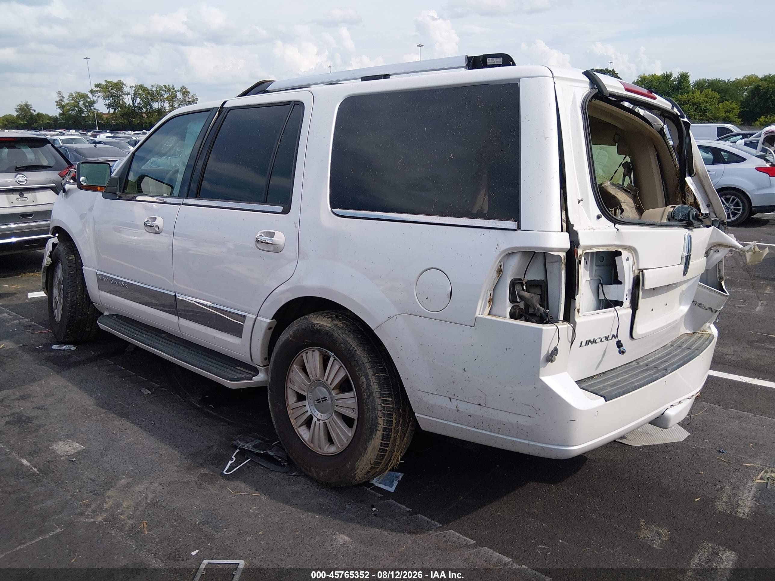 2009 Lincoln Navigator   White vin: 5LMFU28589EJ01080