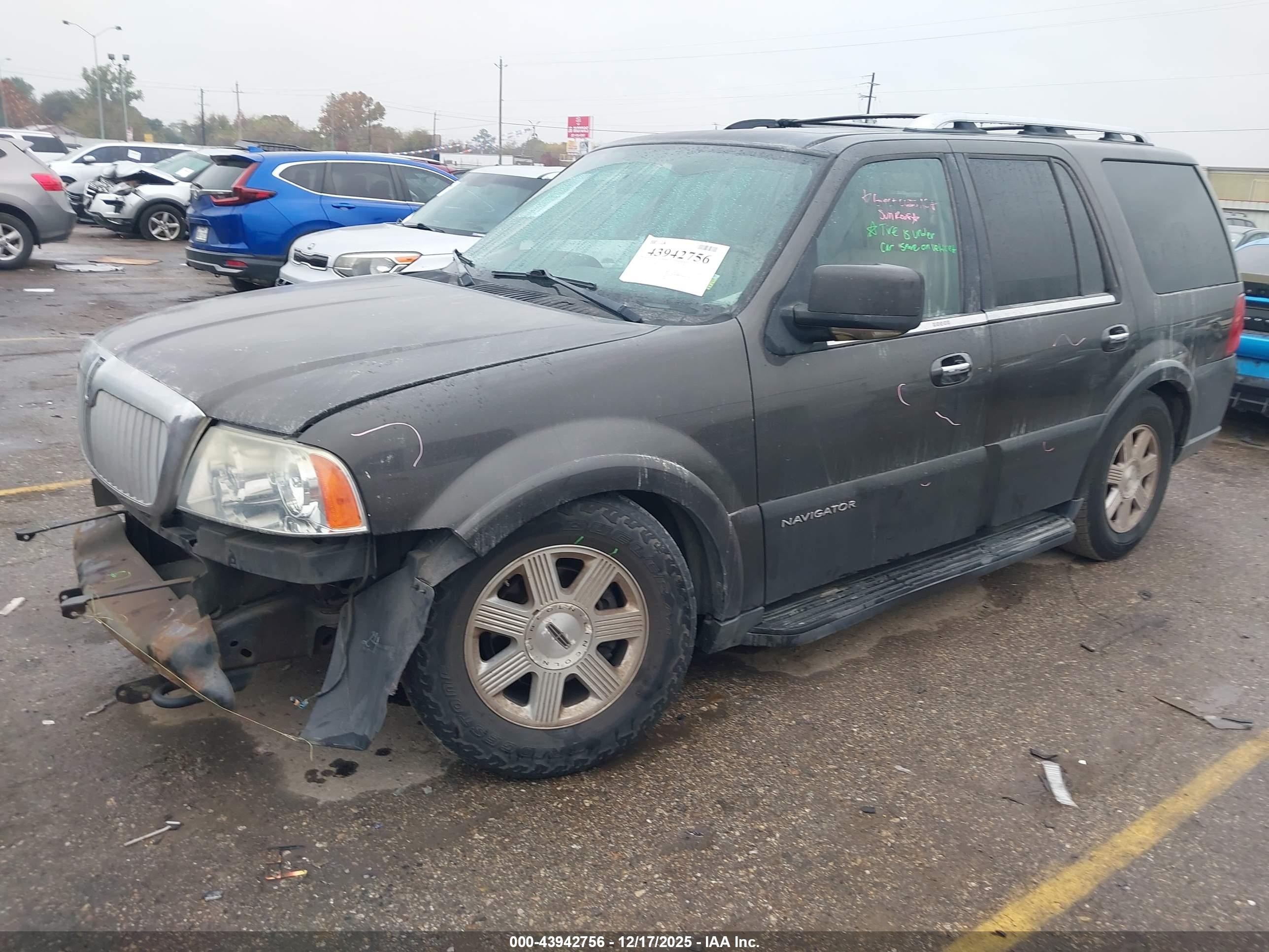 2005 Lincoln Navigator   Black vin: 5LMFU28595LJ19481