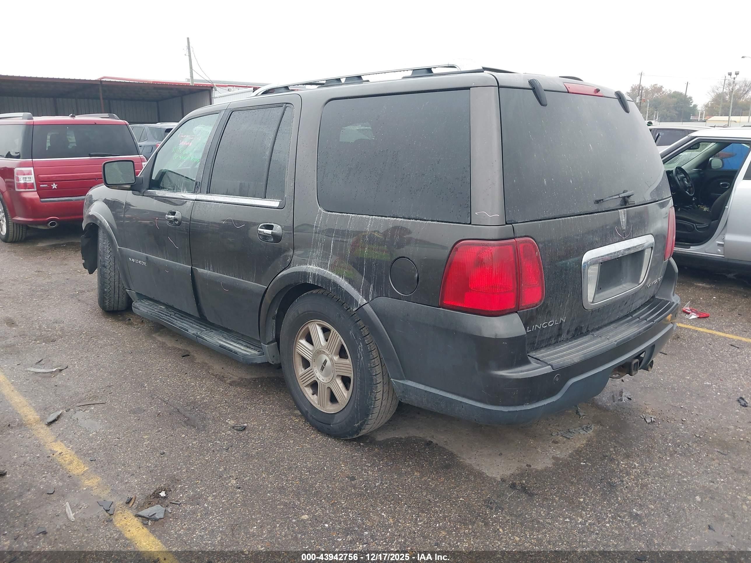 2005 Lincoln Navigator   Black vin: 5LMFU28595LJ19481