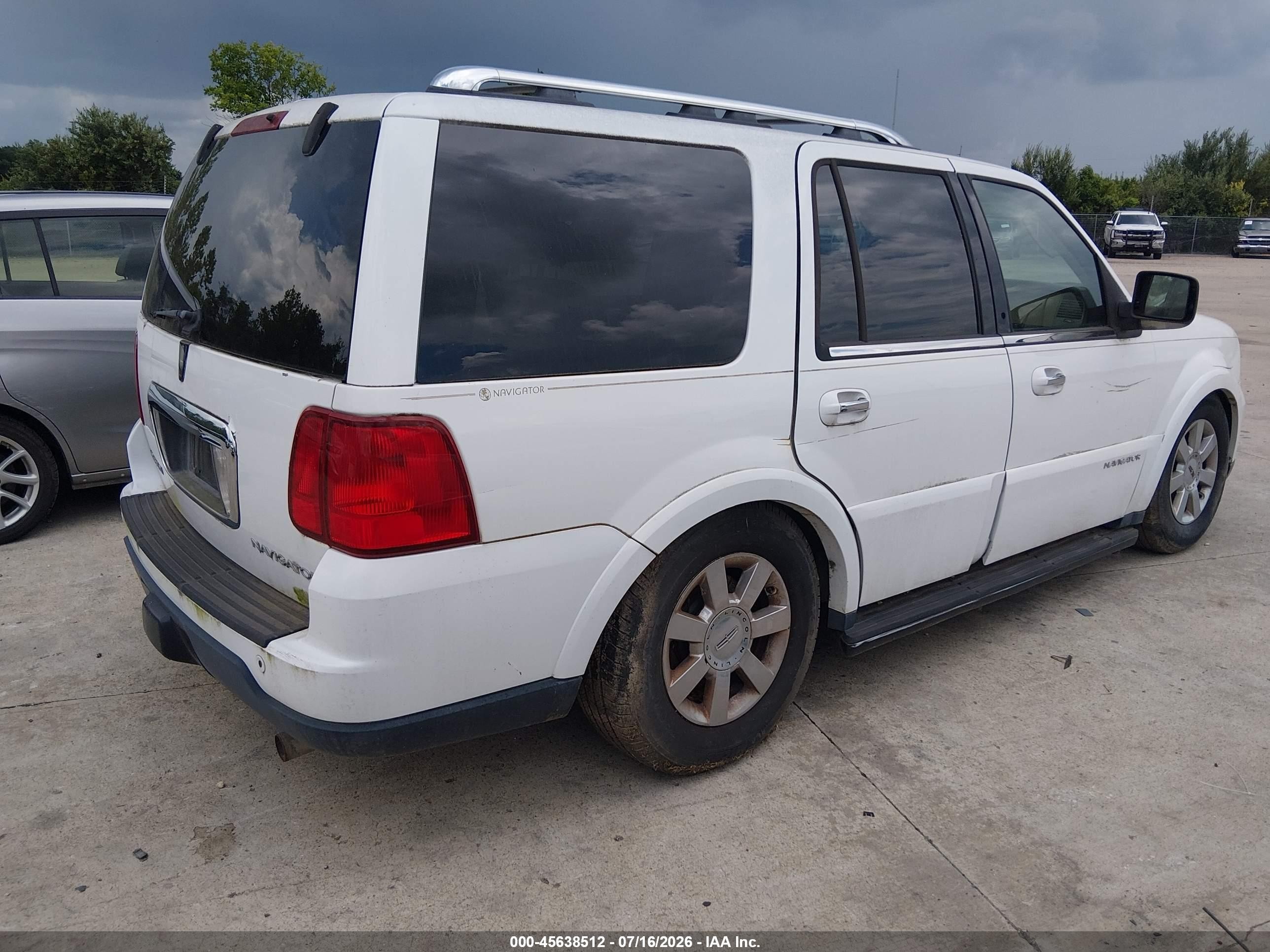 2006 Lincoln Navigator Luxury/ultimate White vin: 5LMFU28596LJ20230