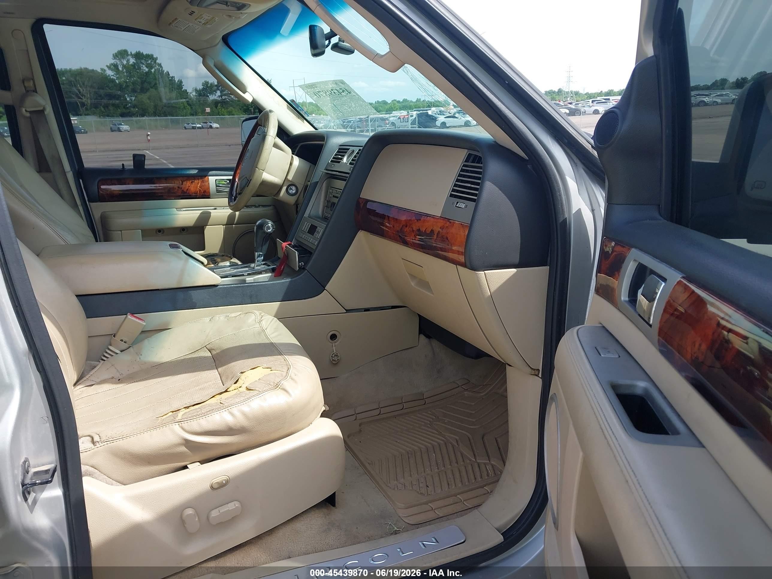2006 Lincoln Navigator Luxury/ultimate Silver vin: 5LMFU28596LJ30093
