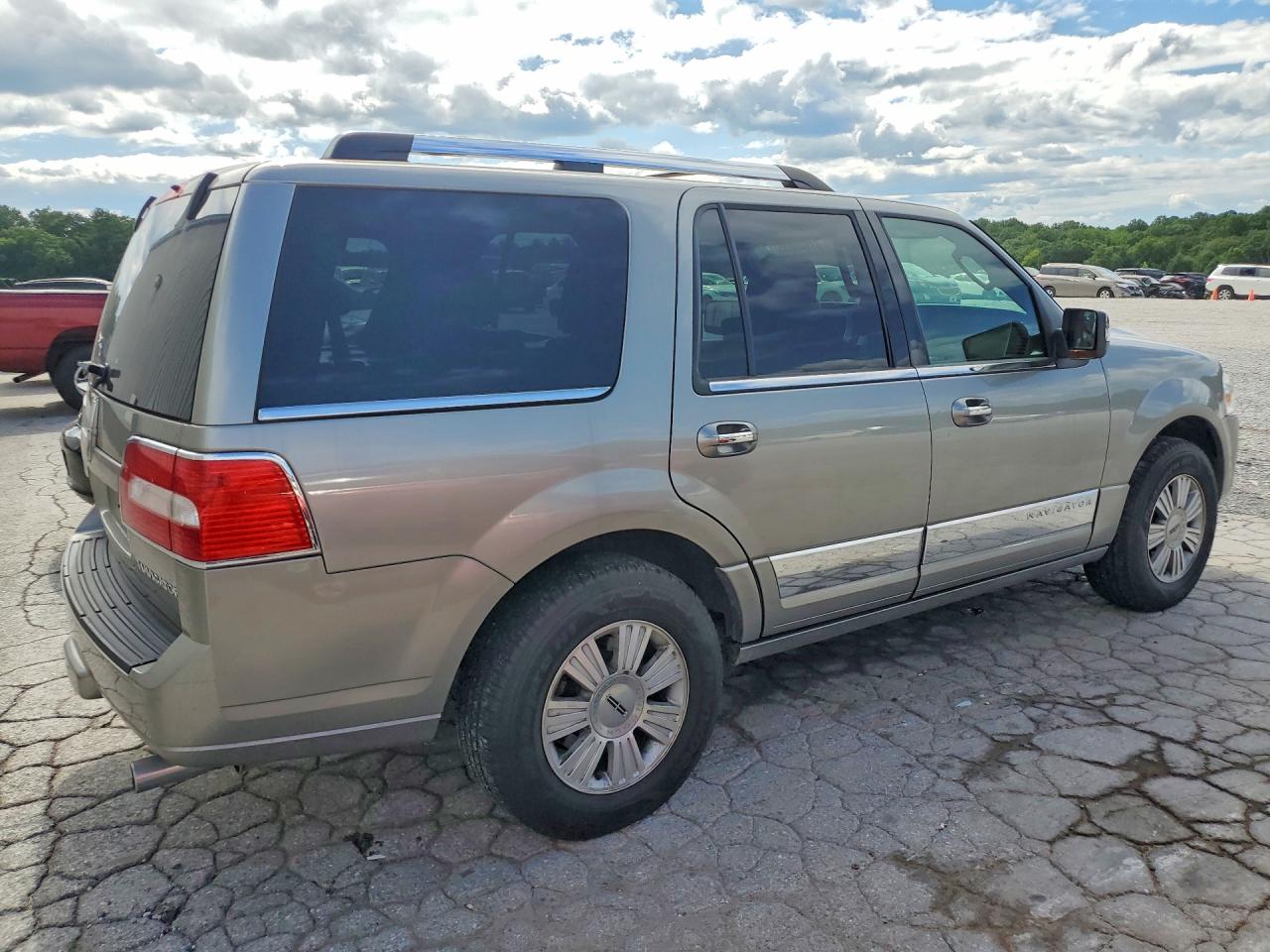 2008 Lincoln Navigator Серебряный vin: 5LMFU28598LJ22238