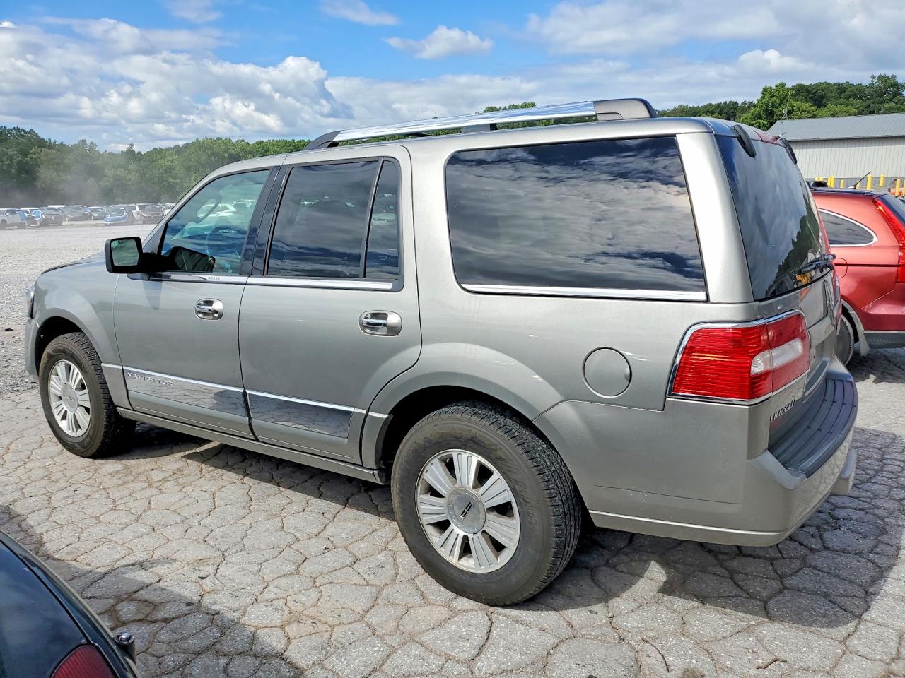 2008 Lincoln Navigator Серебряный vin: 5LMFU28598LJ22238