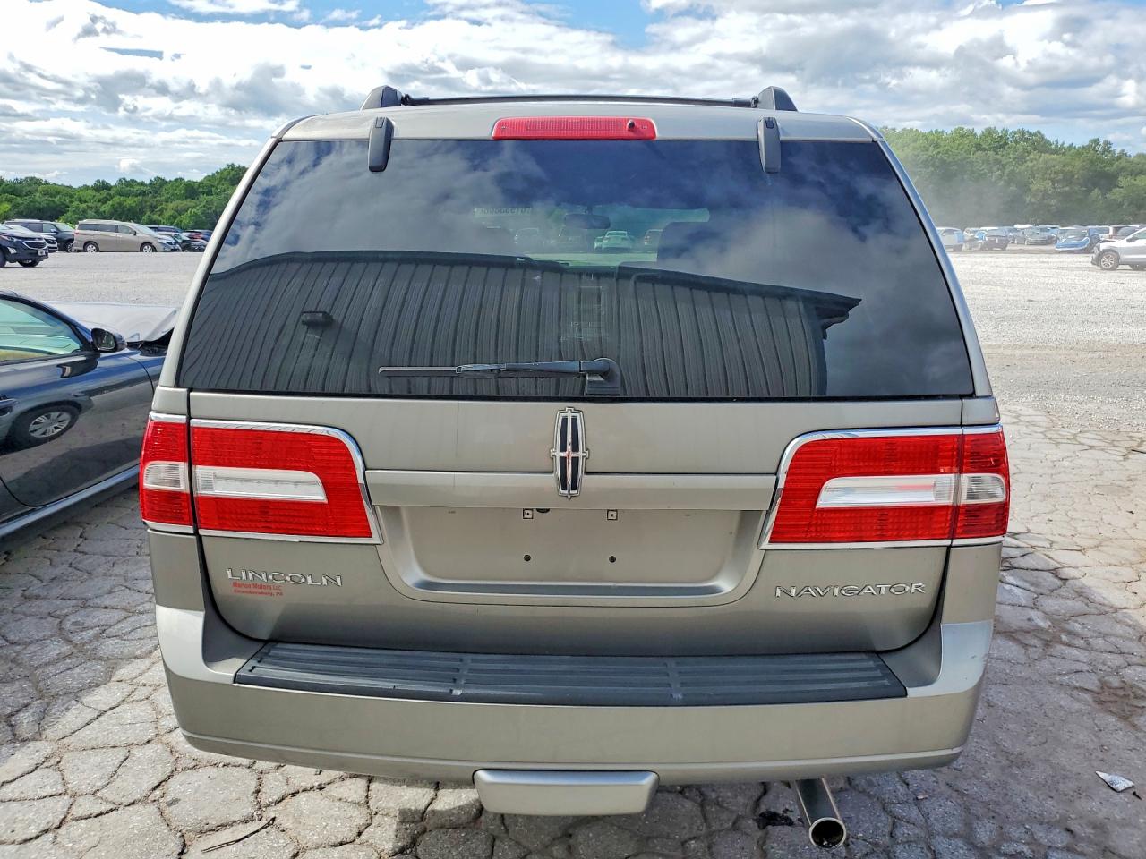 2008 Lincoln Navigator Серебряный vin: 5LMFU28598LJ22238