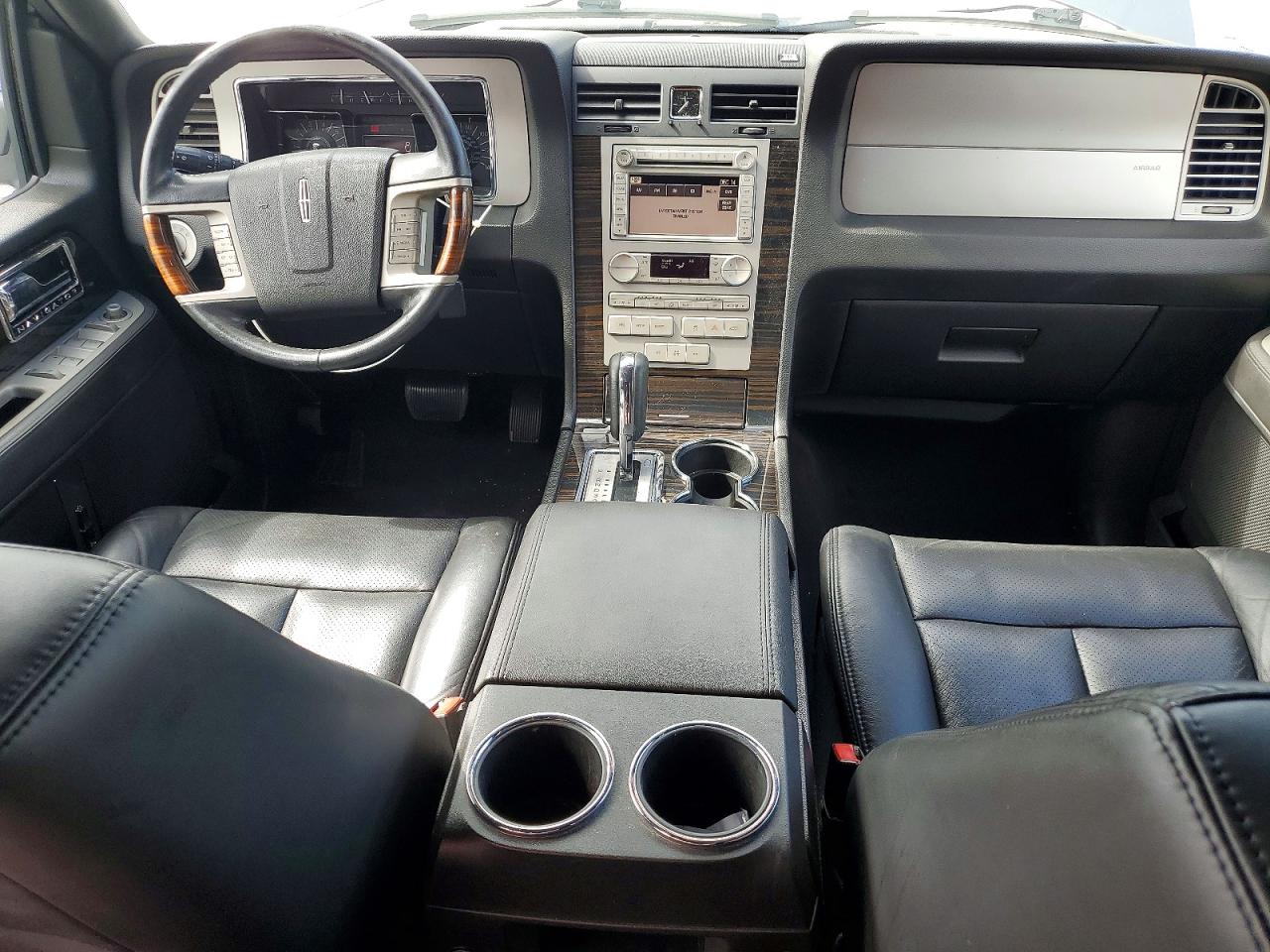 2008 Lincoln Navigator Серебряный vin: 5LMFU28598LJ22238