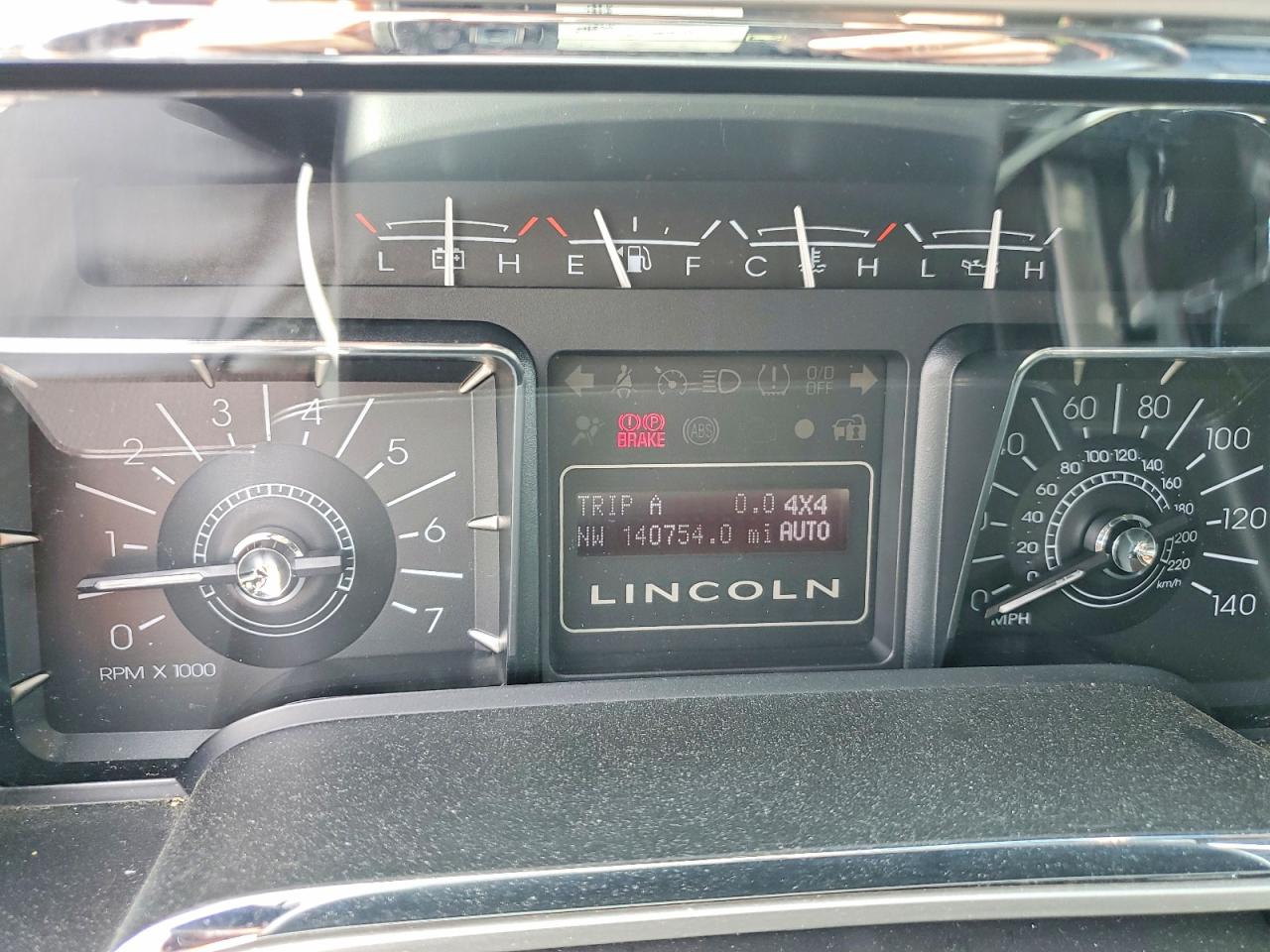 2008 Lincoln Navigator Серебряный vin: 5LMFU28598LJ22238