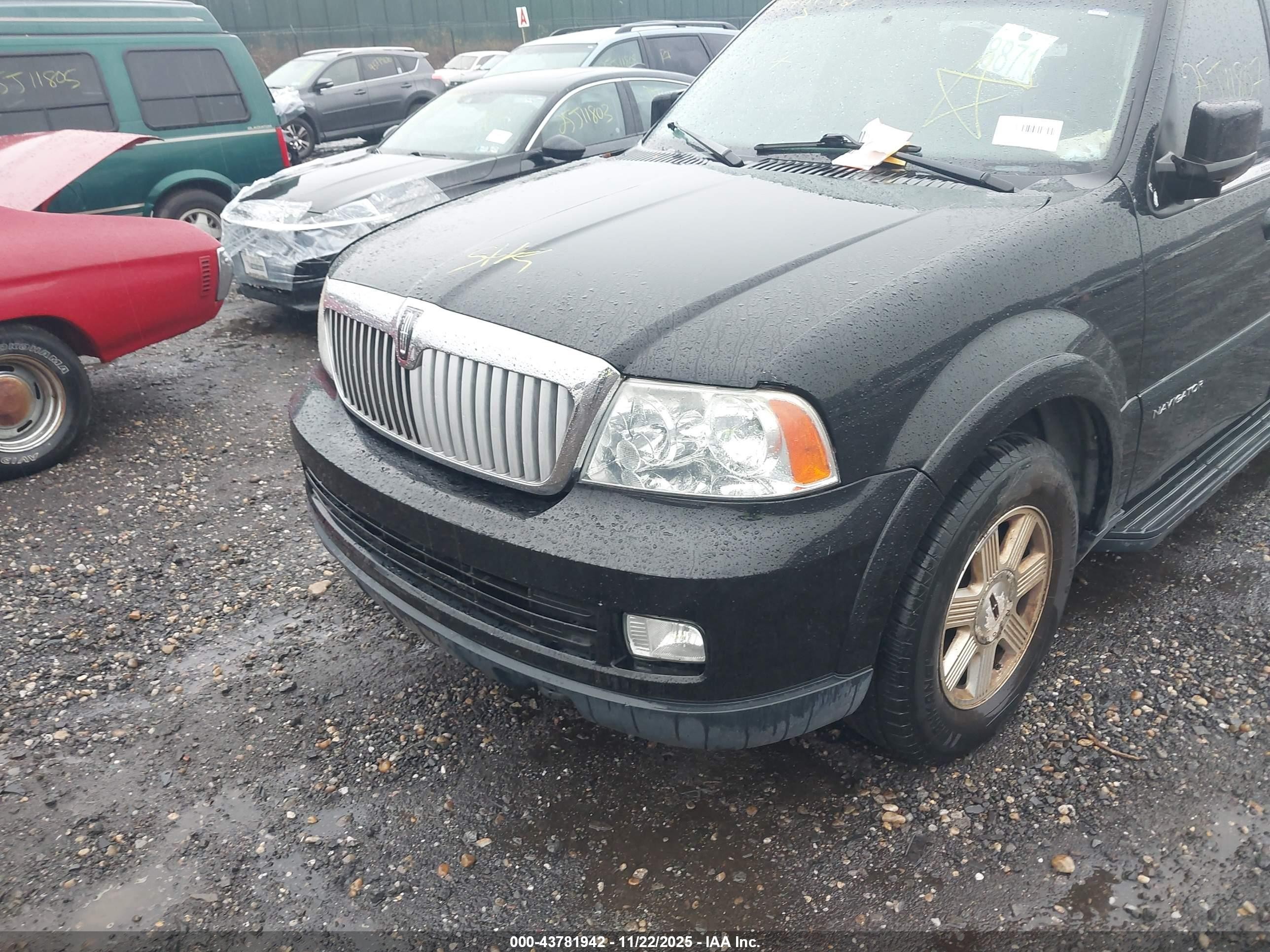 2005 Lincoln Navigator   Black vin: 5LMFU285X5LJ20378