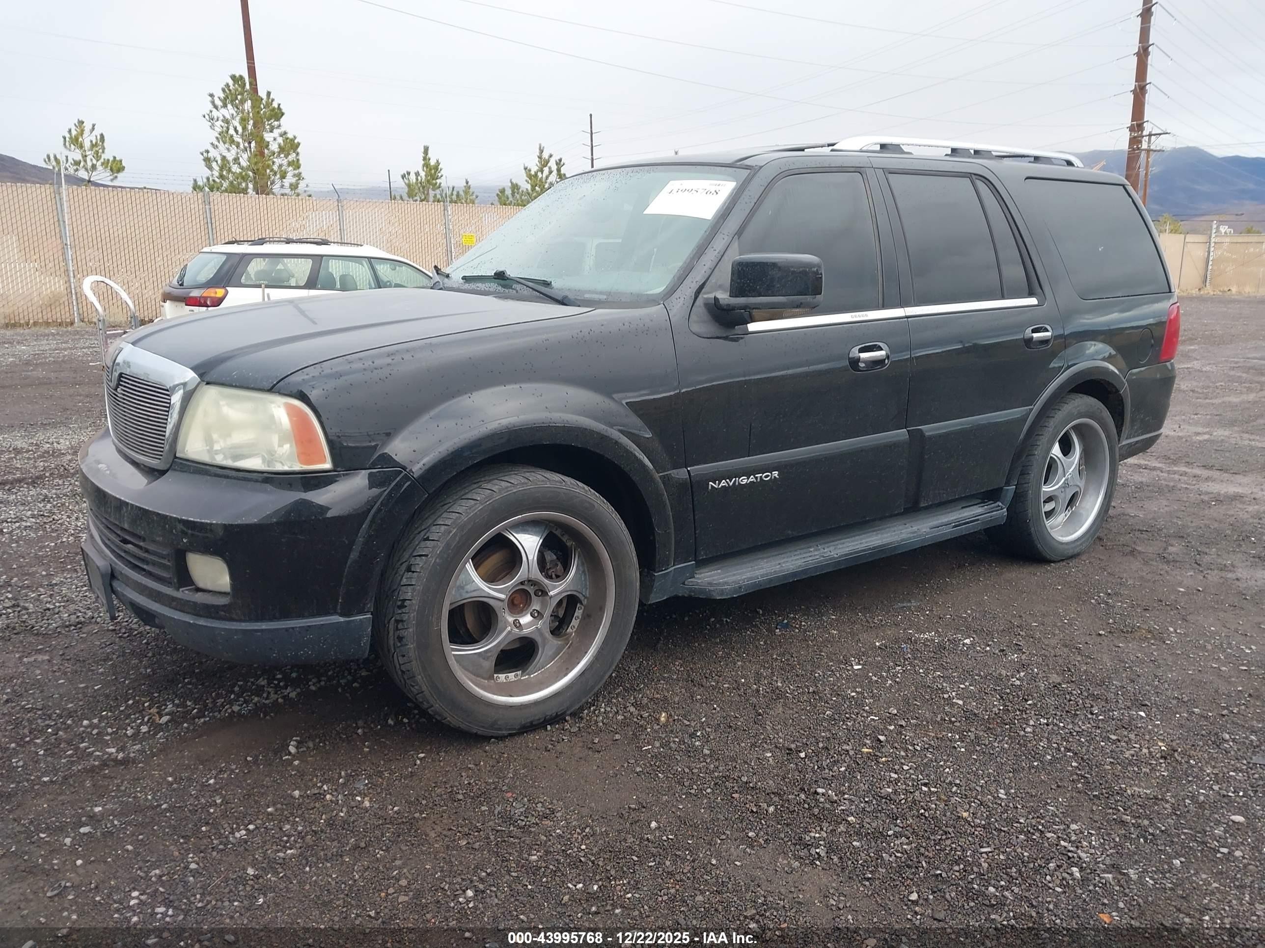 2005 Lincoln Navigator   Black vin: 5LMFU285X5LJ21658