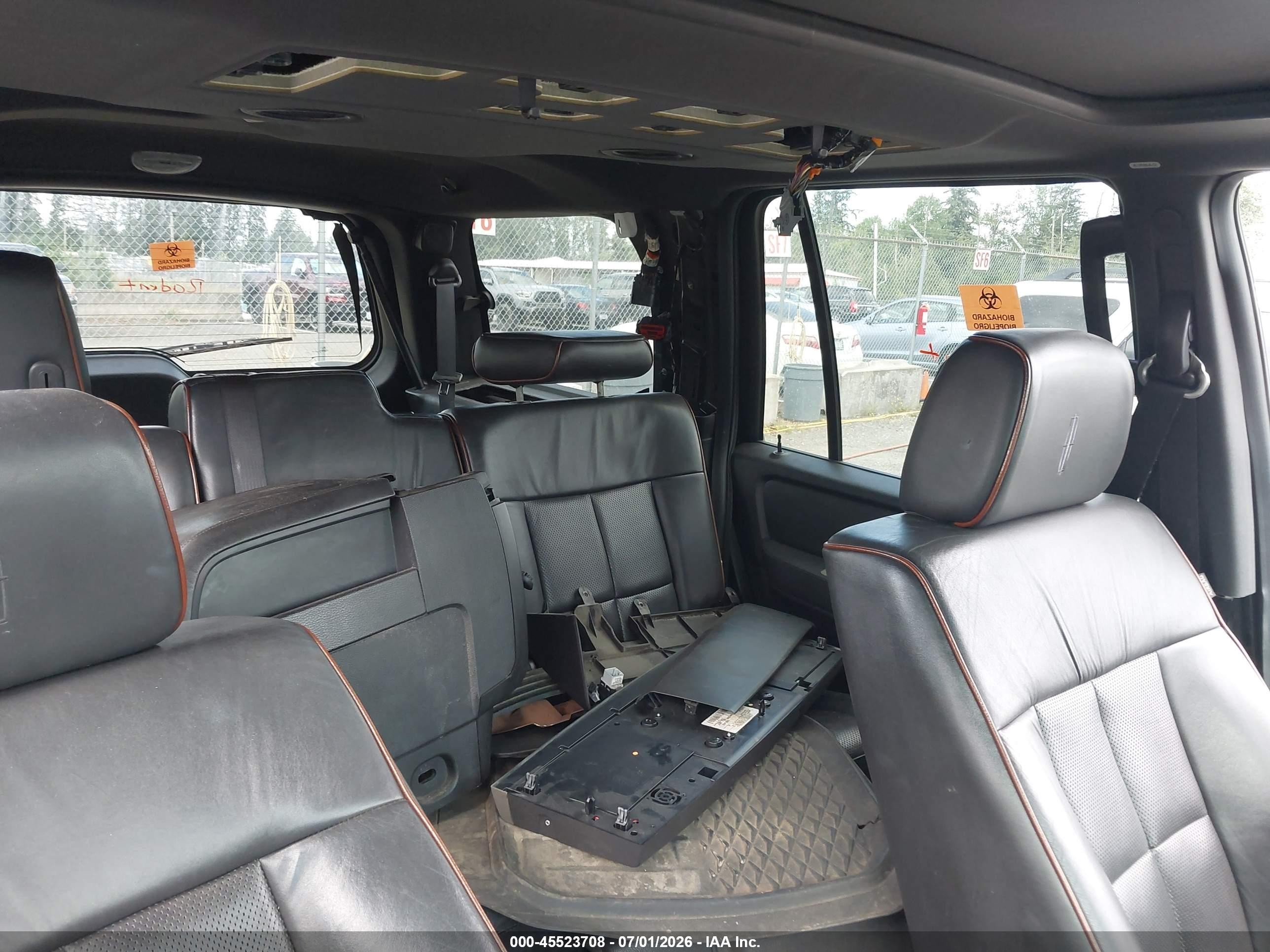 2007 Lincoln Navigator Ultimate Black vin: 5LMFU285X7LJ02644