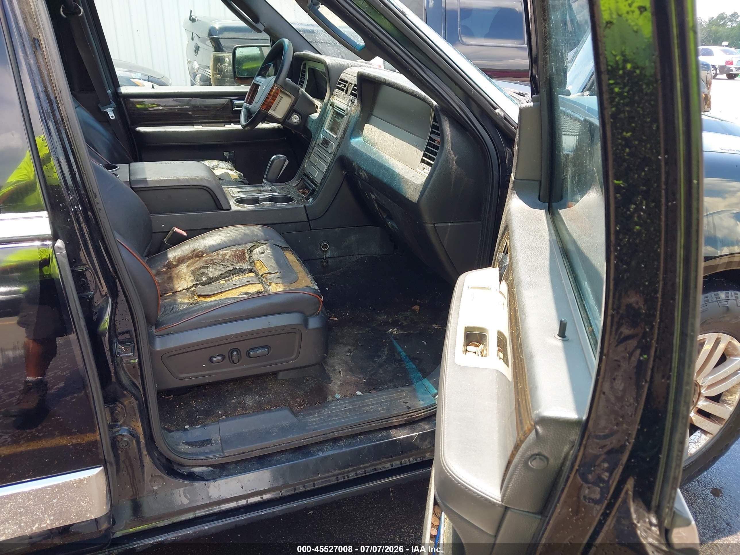 2008 Lincoln Navigator   Черный vin: 5LMFU285X8LJ13080