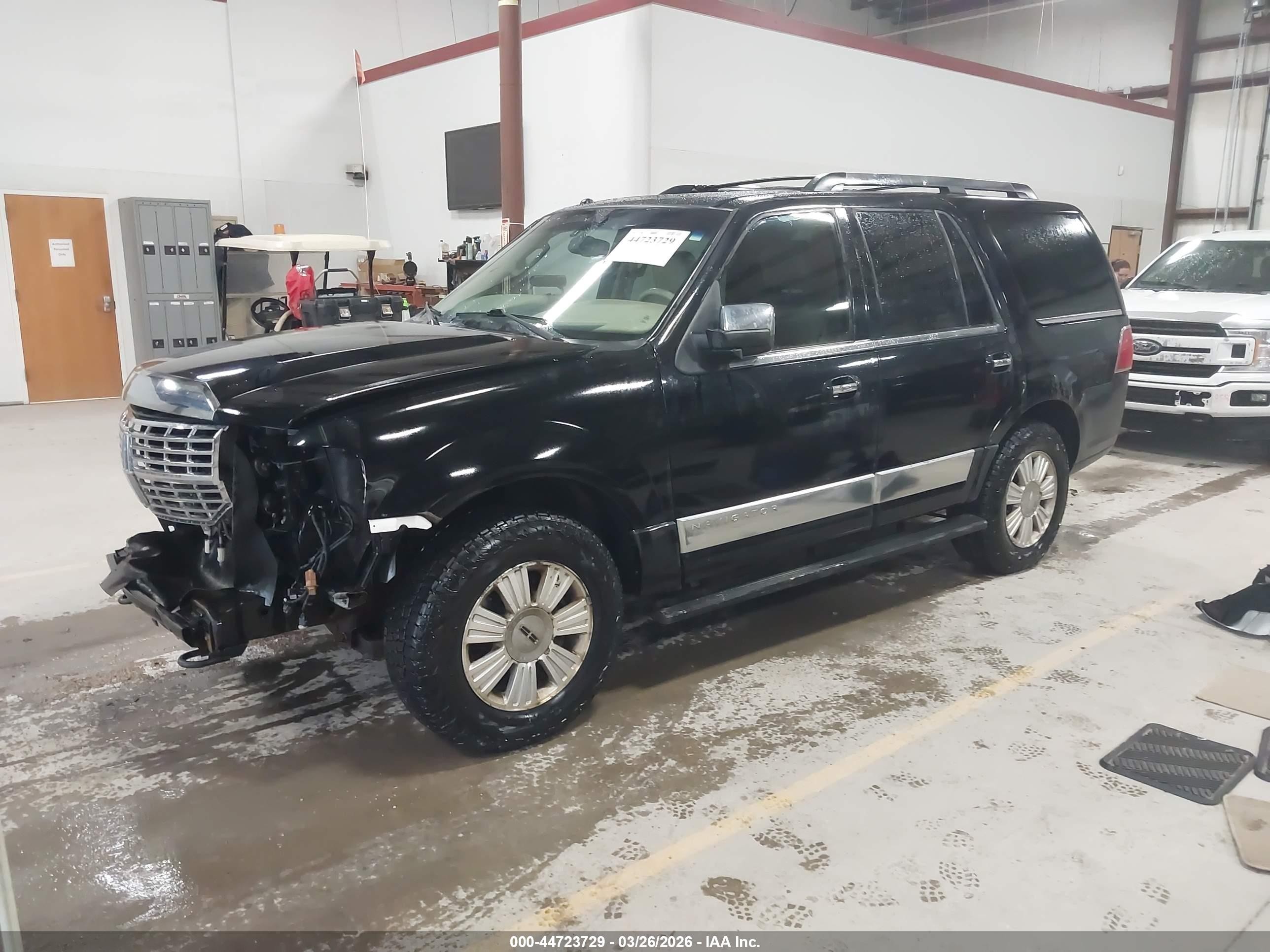 2008 Lincoln Navigator   Black vin: 5LMFU285X8LJ22412