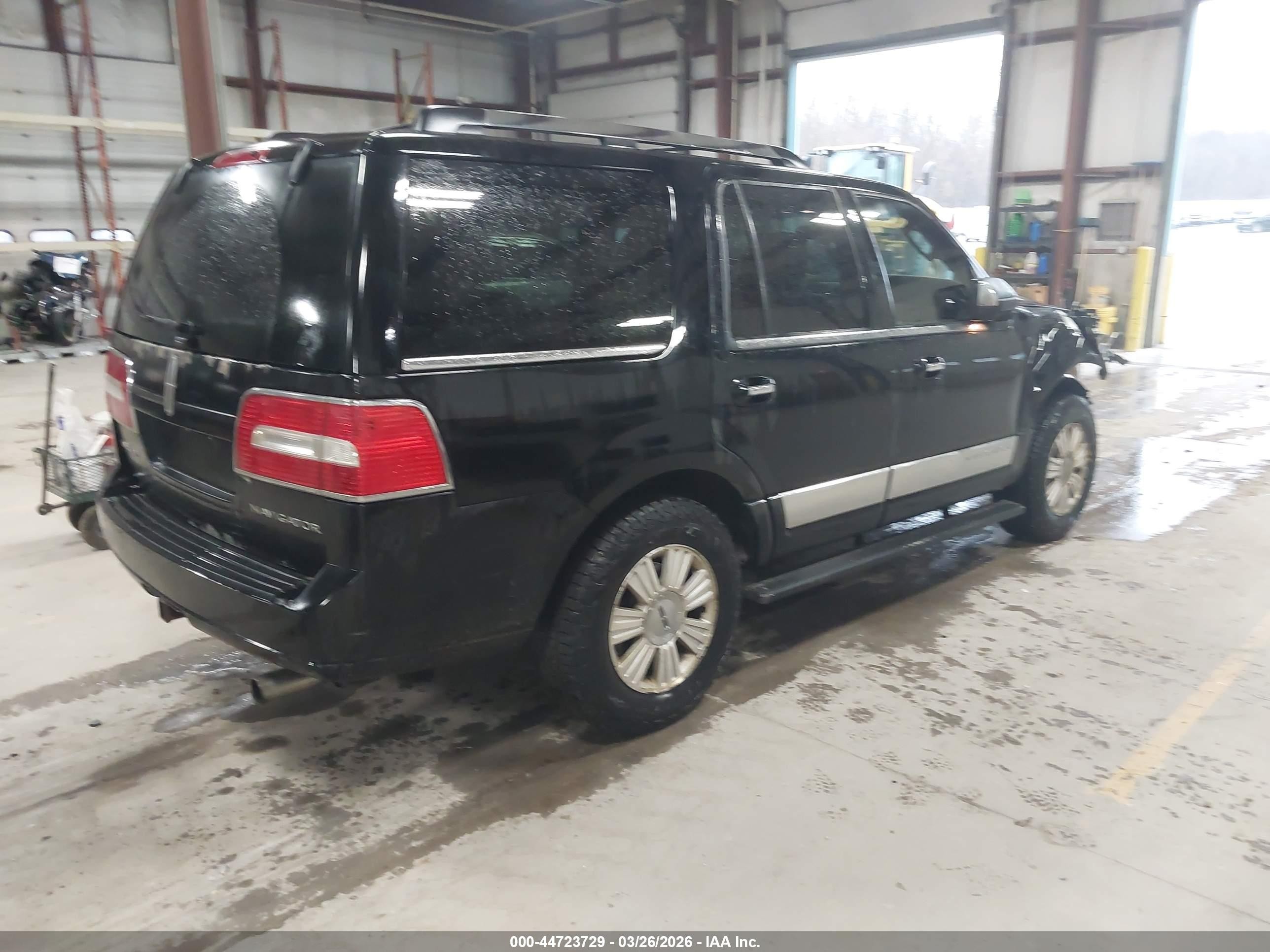 2008 Lincoln Navigator   Black vin: 5LMFU285X8LJ22412