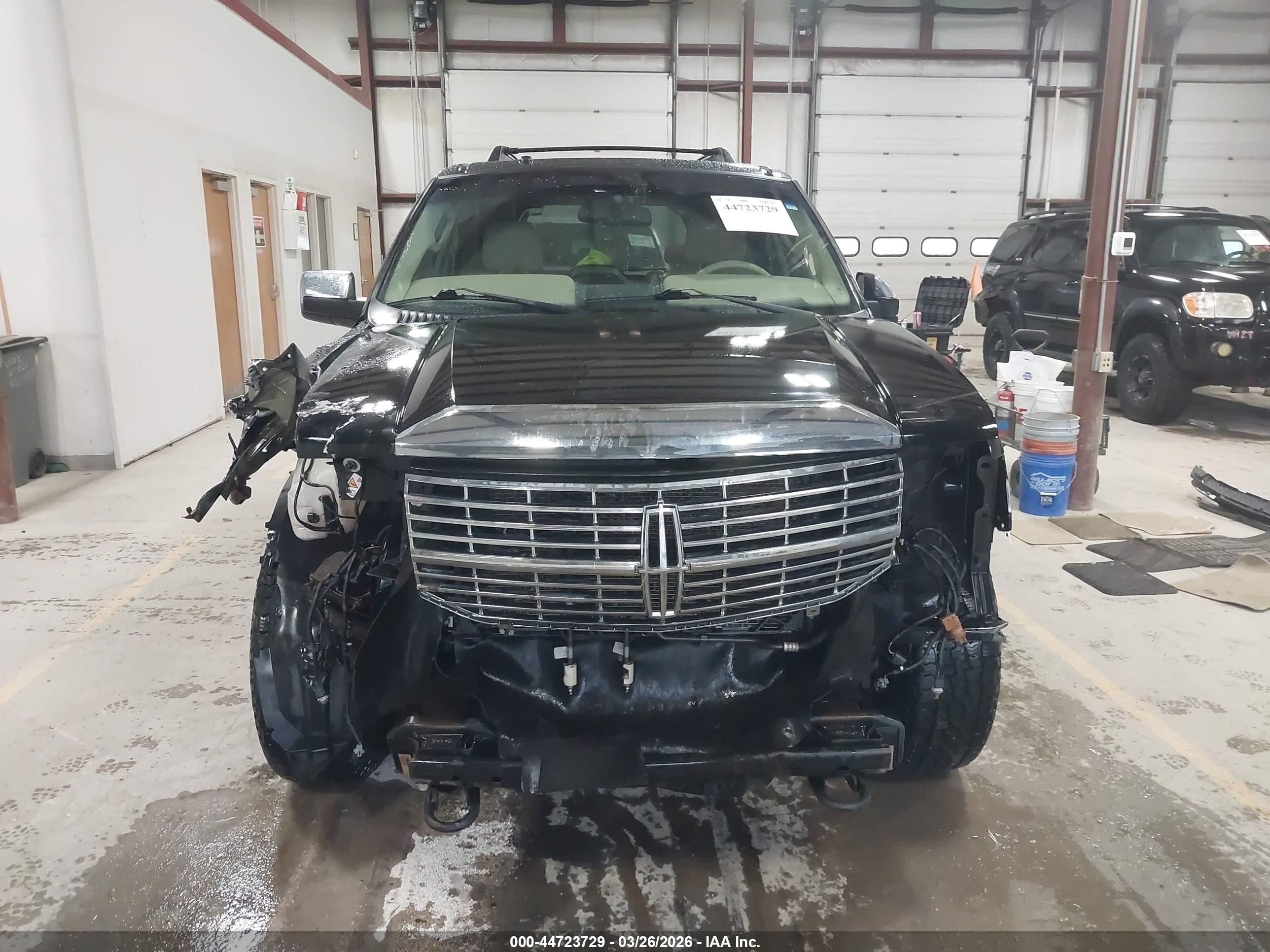 2008 Lincoln Navigator   Black vin: 5LMFU285X8LJ22412