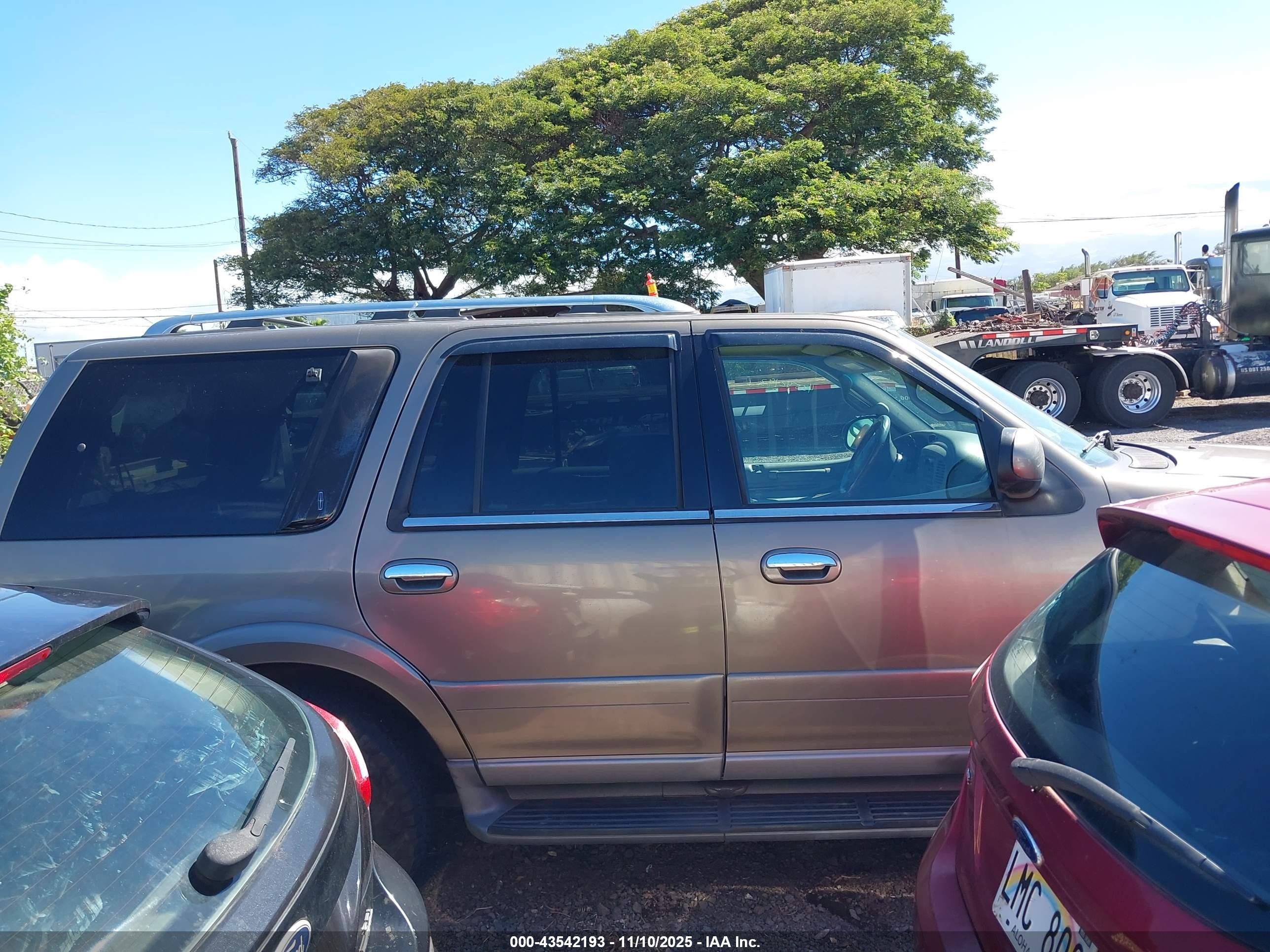 2001 Lincoln Navigator   Tan vin: 5LMFU28A41LJ06337