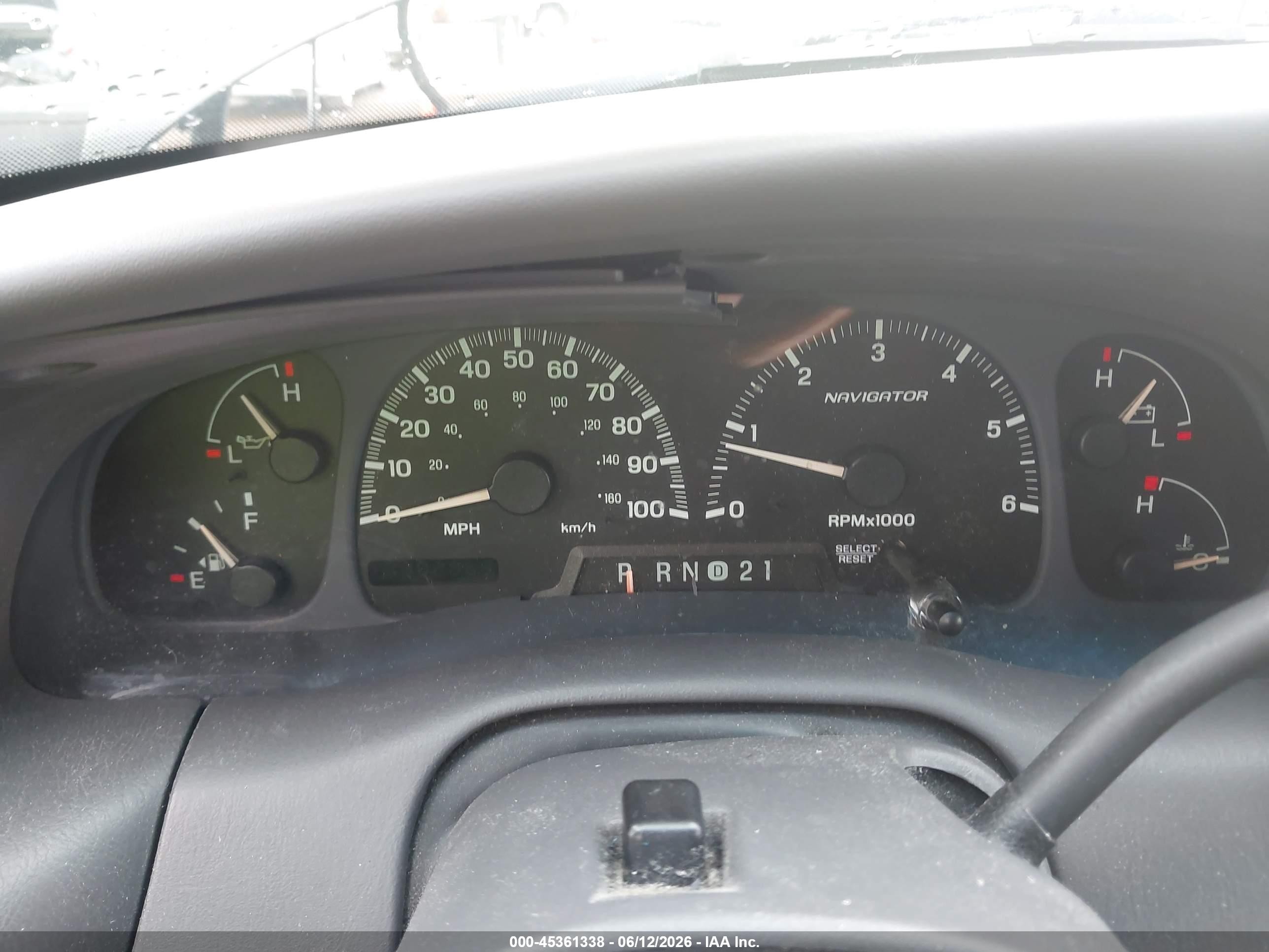 2001 Lincoln Navigator   Black vin: 5LMFU28A51LJ03480