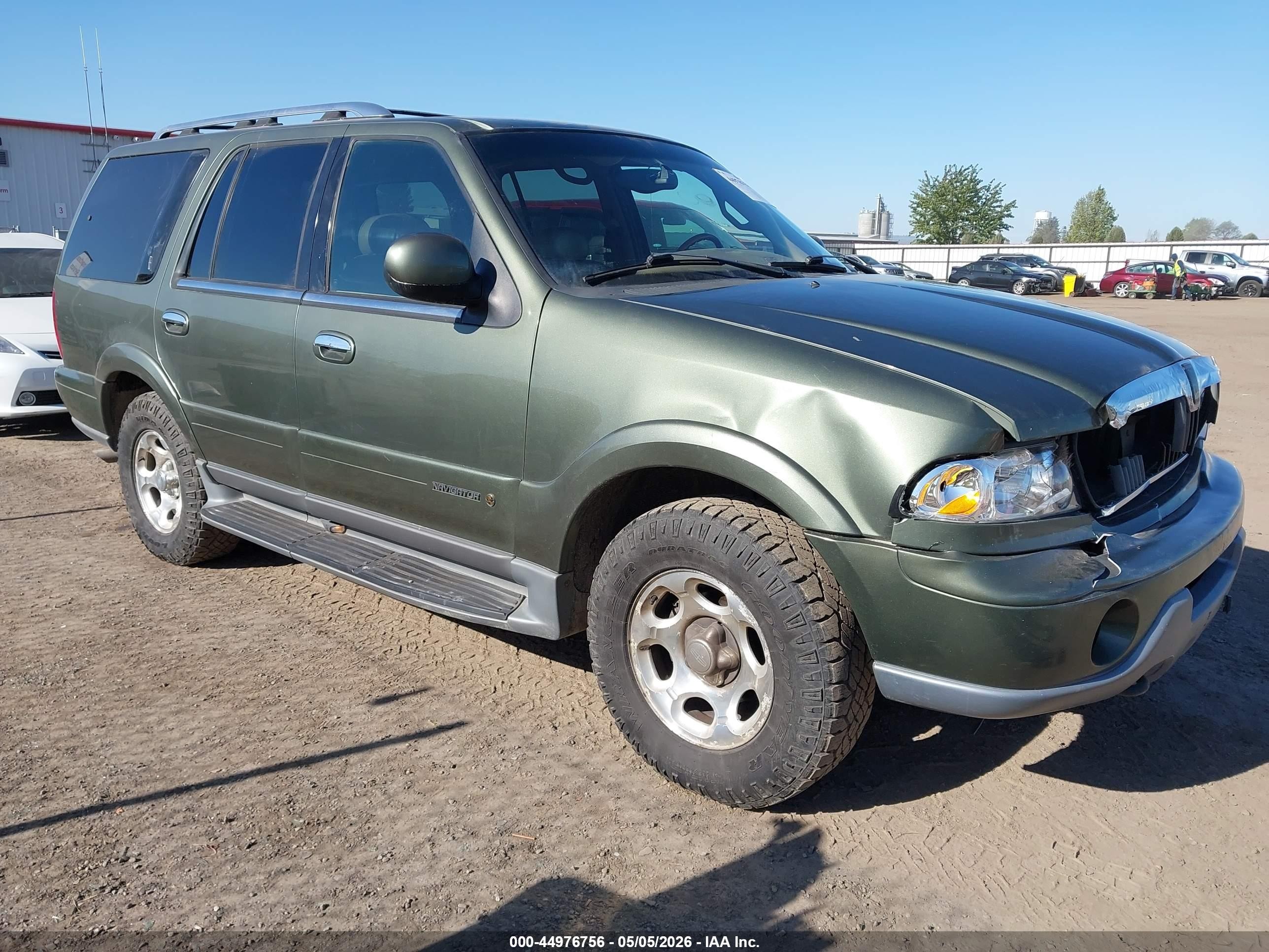 2001 Lincoln Navigator   Green vin: 5LMFU28A71LJ04341