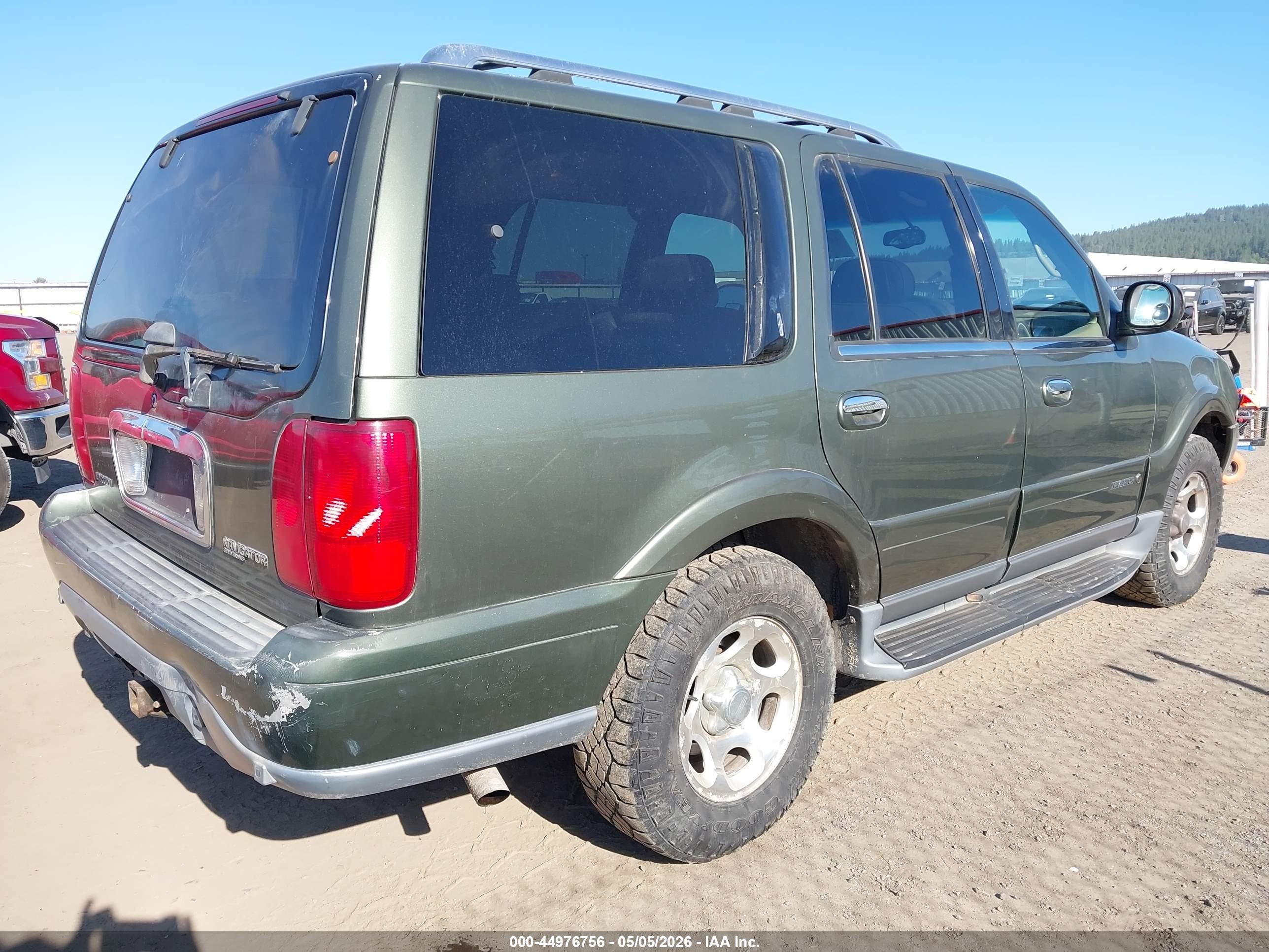 2001 Lincoln Navigator   Green vin: 5LMFU28A71LJ04341