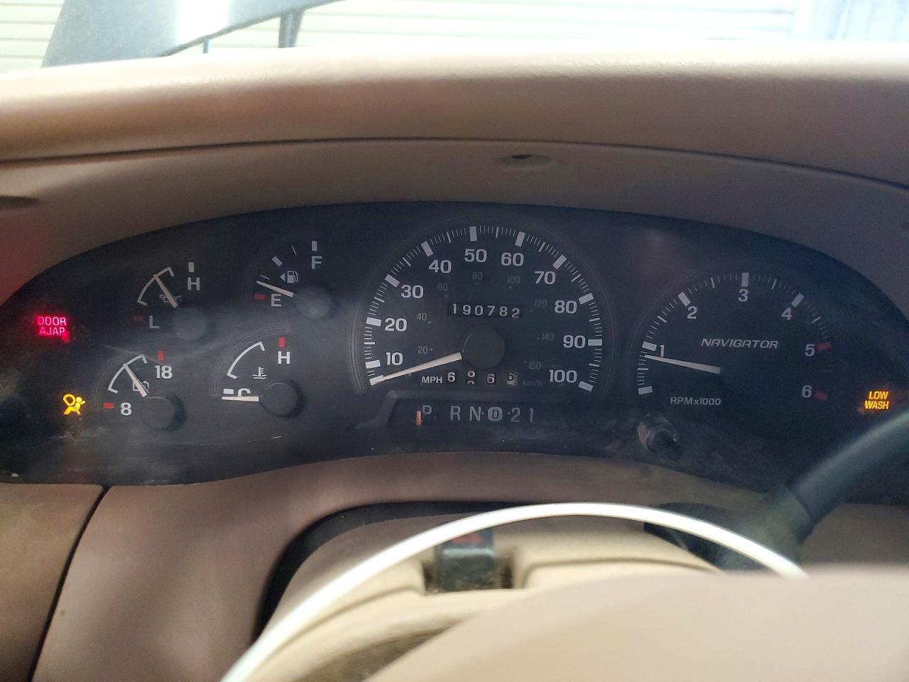 1998 Lincoln Navigator Blue vin: 5LMFU28L1WLJ03811