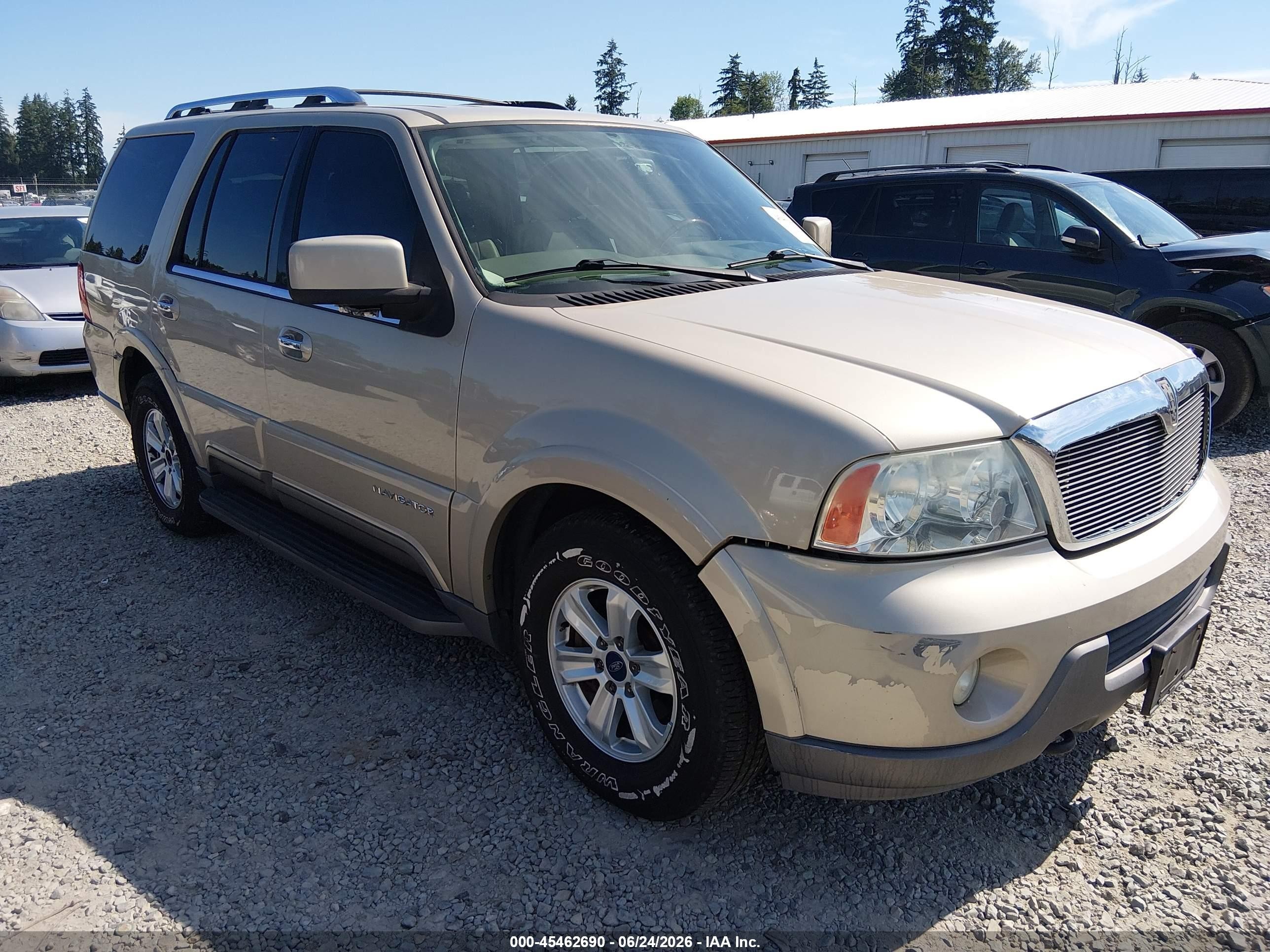 2004 Lincoln Navigator   Gold vin: 5LMFU28R04LJ43525