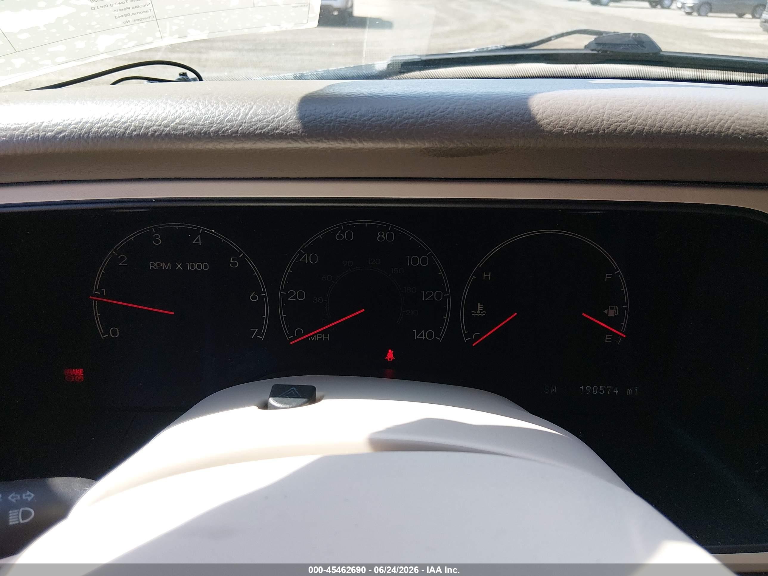 2004 Lincoln Navigator   Gold vin: 5LMFU28R04LJ43525