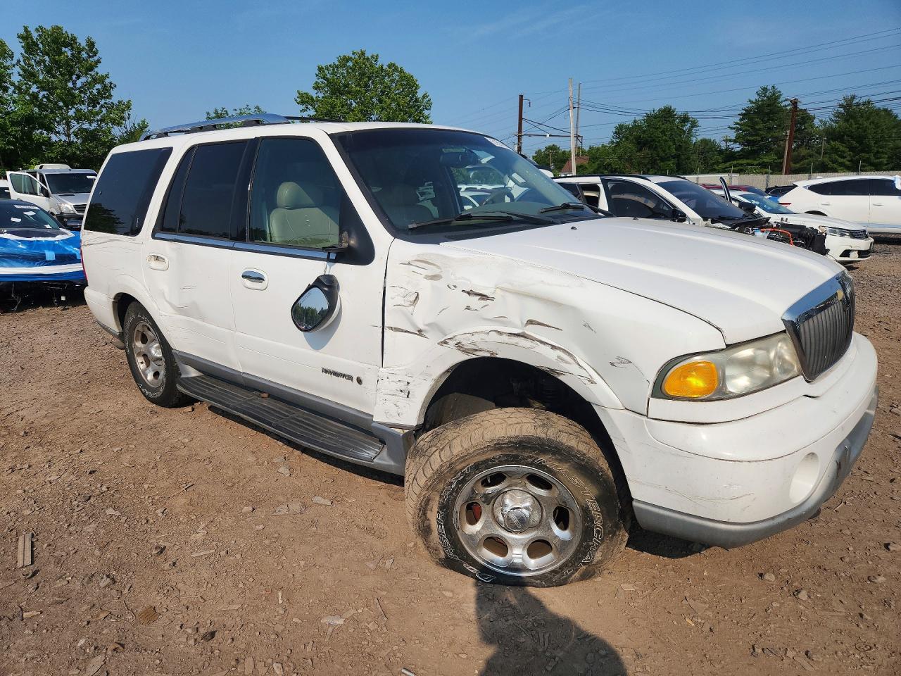 2001 Lincoln Navigator White vin: 5LMFU28R11LJ15714