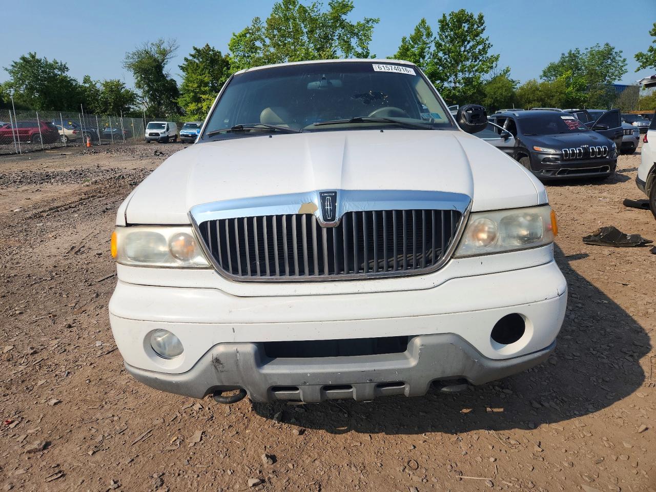2001 Lincoln Navigator White vin: 5LMFU28R11LJ15714