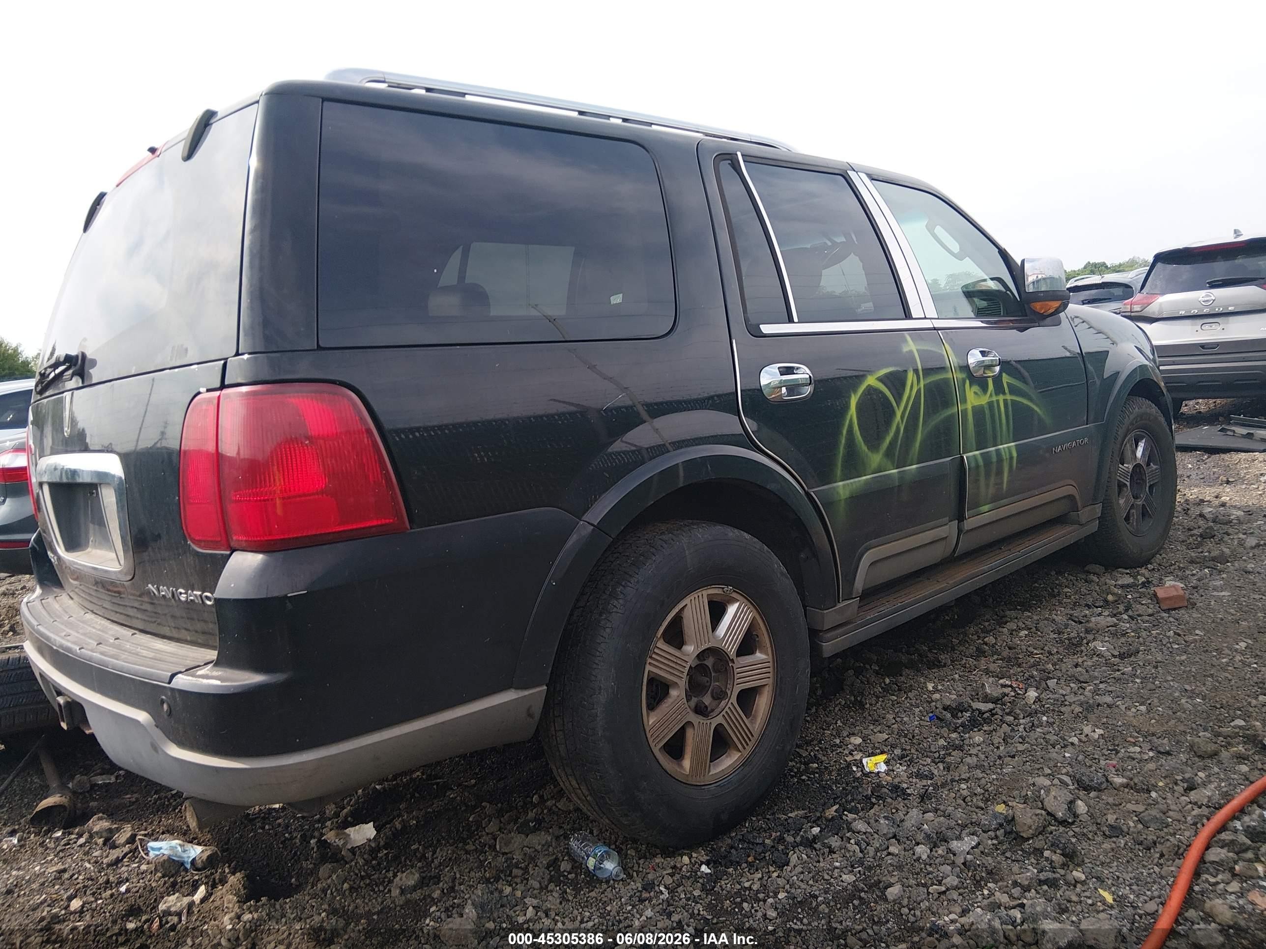 2004 Lincoln Navigator   Черный vin: 5LMFU28R14LJ10324