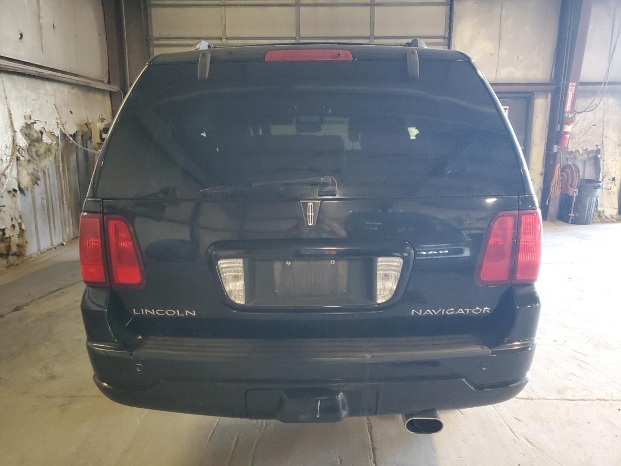 2004 Lincoln Navigator Black vin: 5LMFU28R34LJ22779