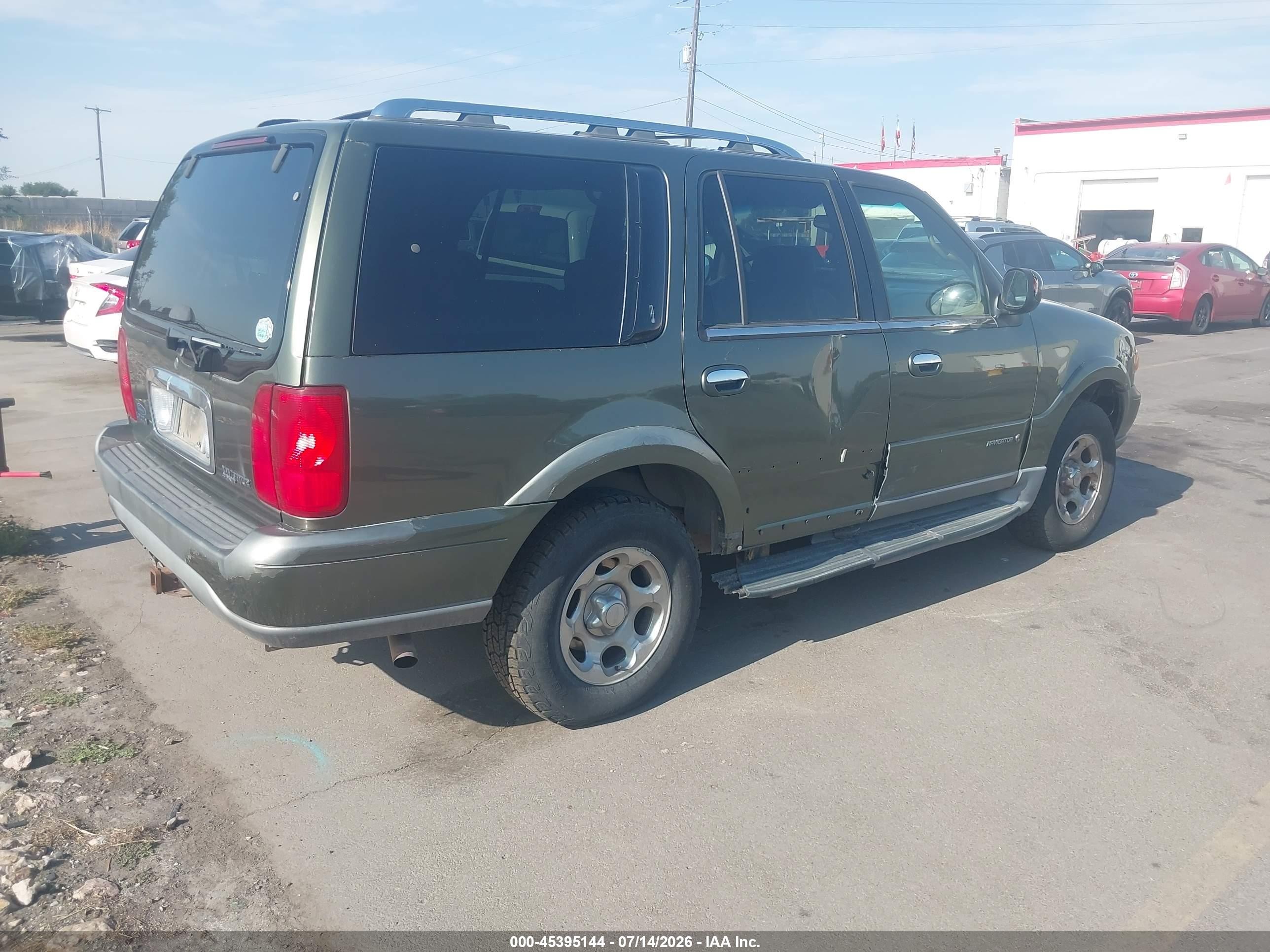 2001 Lincoln Navigator   Green vin: 5LMFU28R41LJ30451