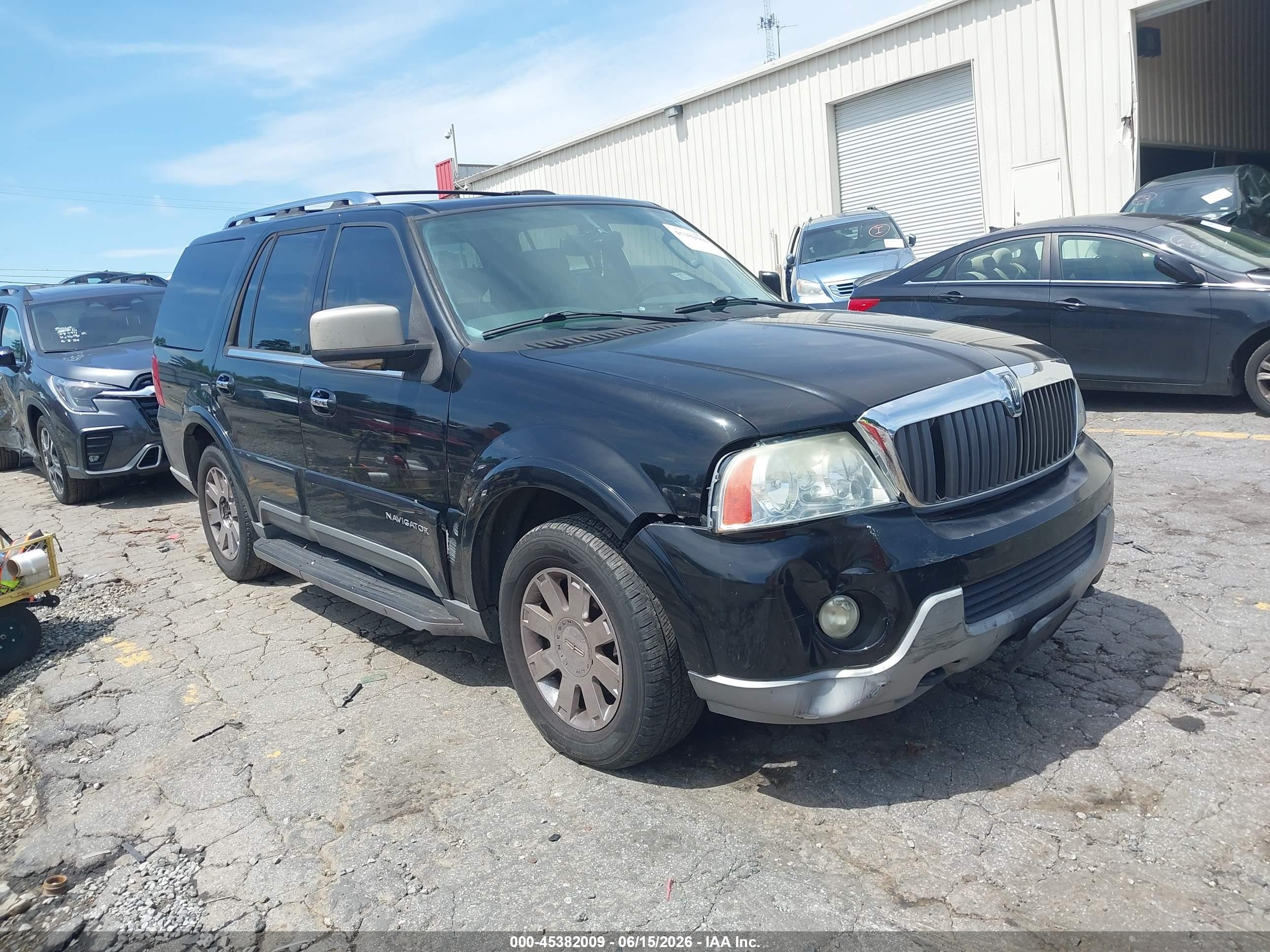 2004 Lincoln Navigator   Black vin: 5LMFU28R44LJ25948