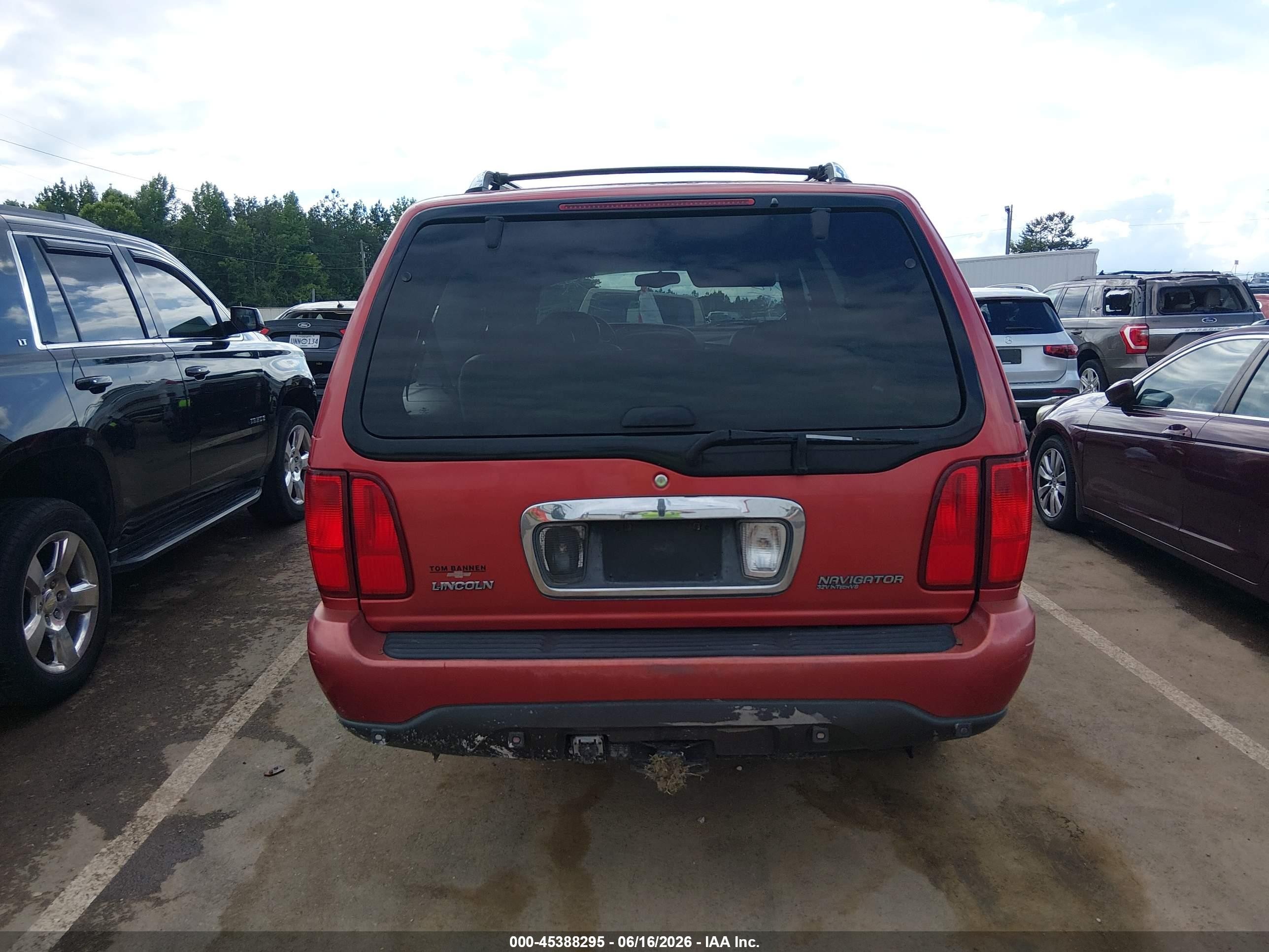 2002 Lincoln Navigator   Red vin: 5LMFU28R62LJ11224