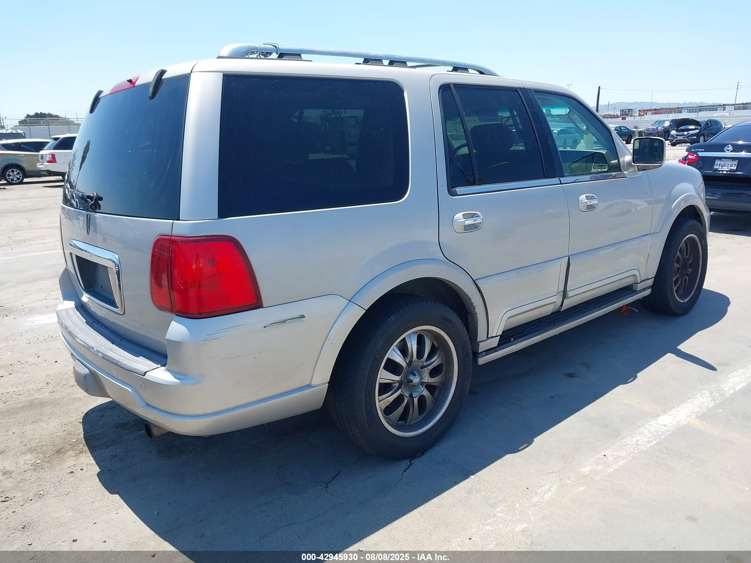 2003 Lincoln Navigator   Gray vin: 5LMFU28R63LJ15582