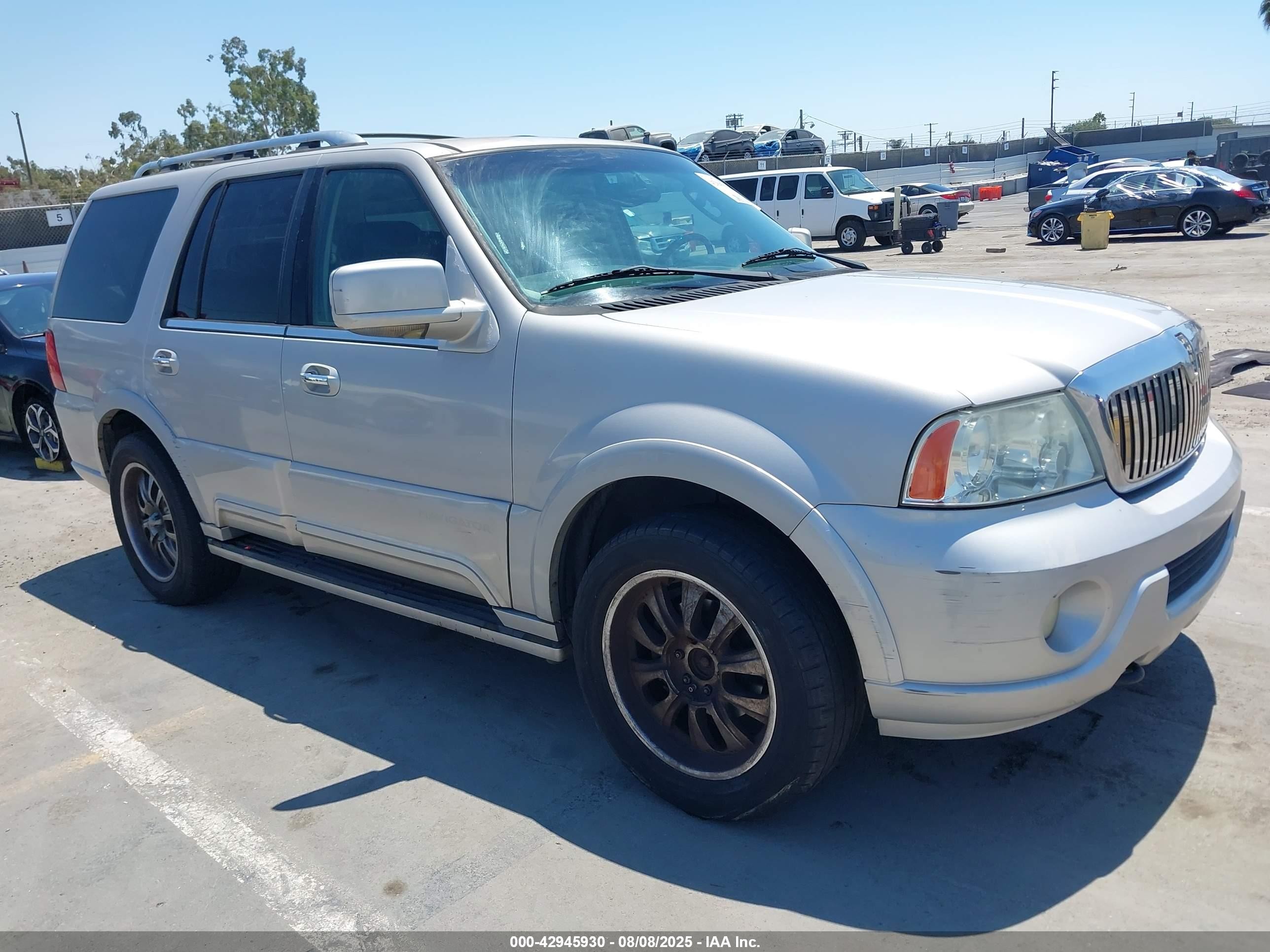2003 Lincoln Navigator   Gray vin: 5LMFU28R63LJ15582