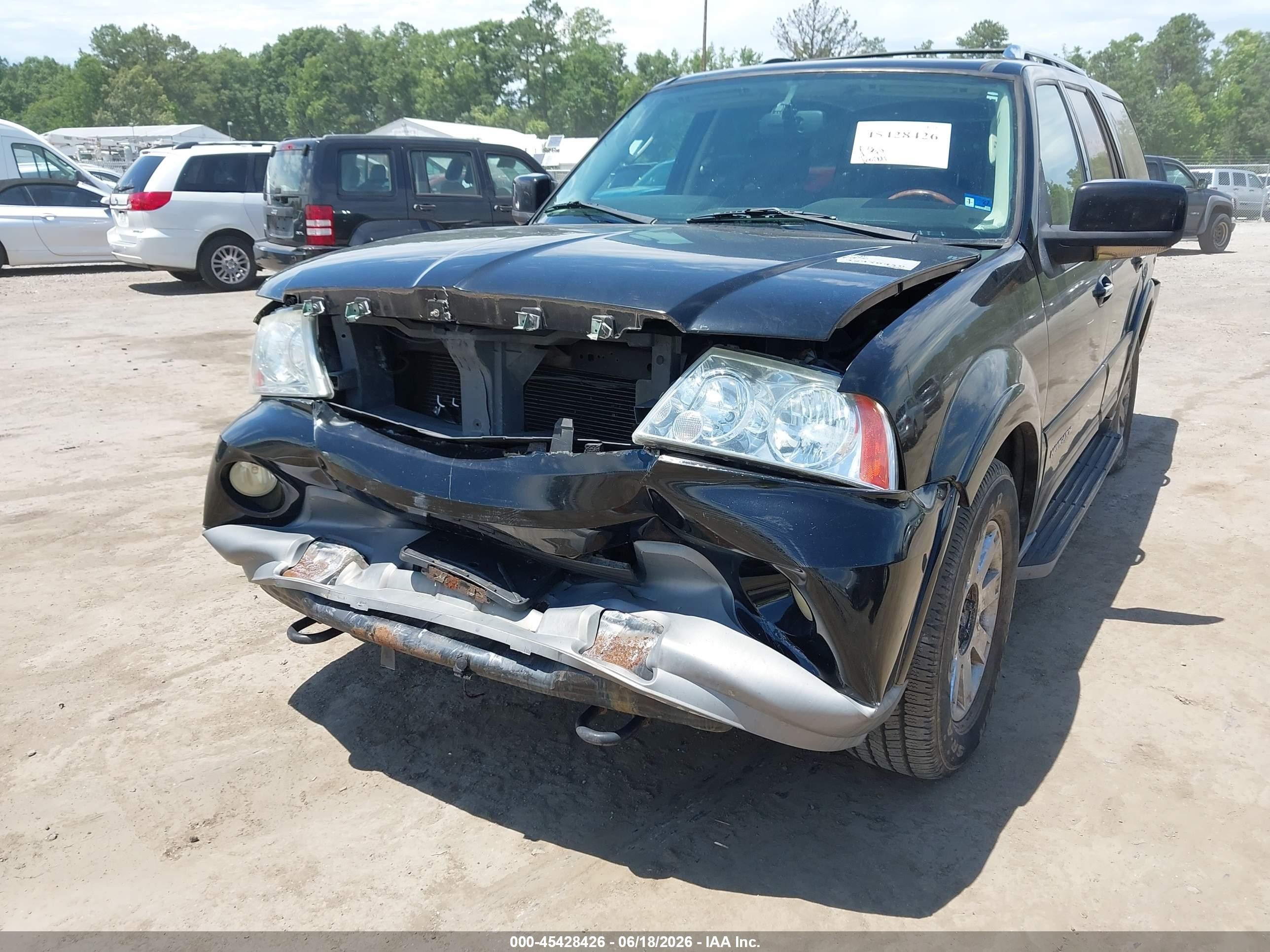 2003 Lincoln Navigator   Black vin: 5LMFU28R63LJ44225