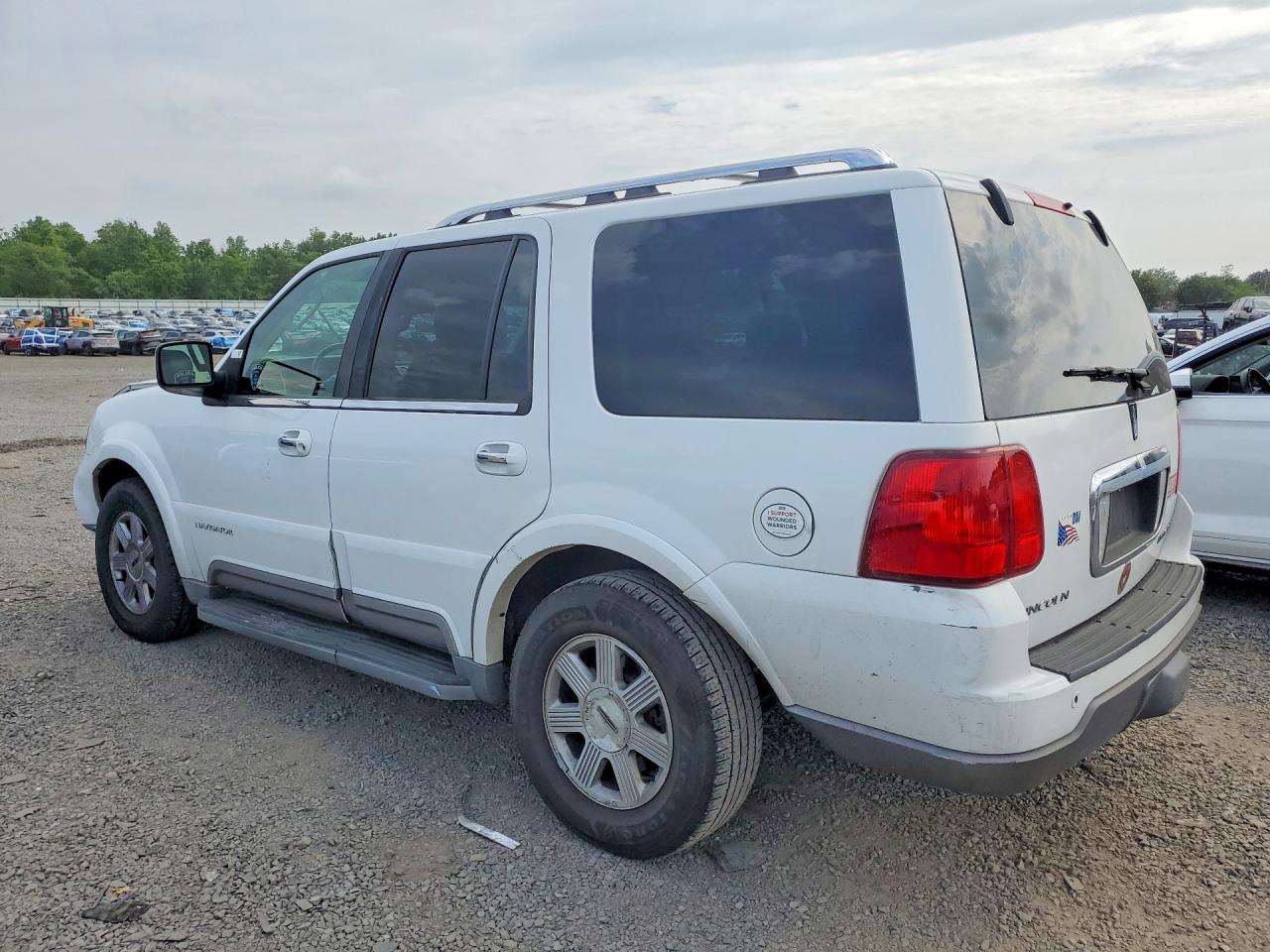 2003 Lincoln Navigator White vin: 5LMFU28R63LJ46458