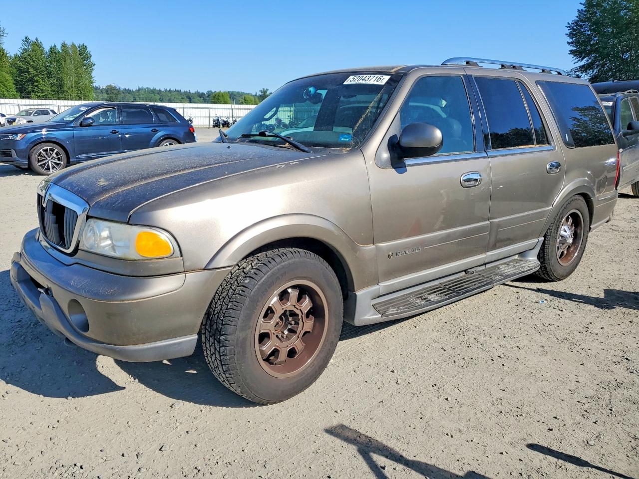2001 Lincoln Navigator Brown vin: 5LMFU28R71LJ11070