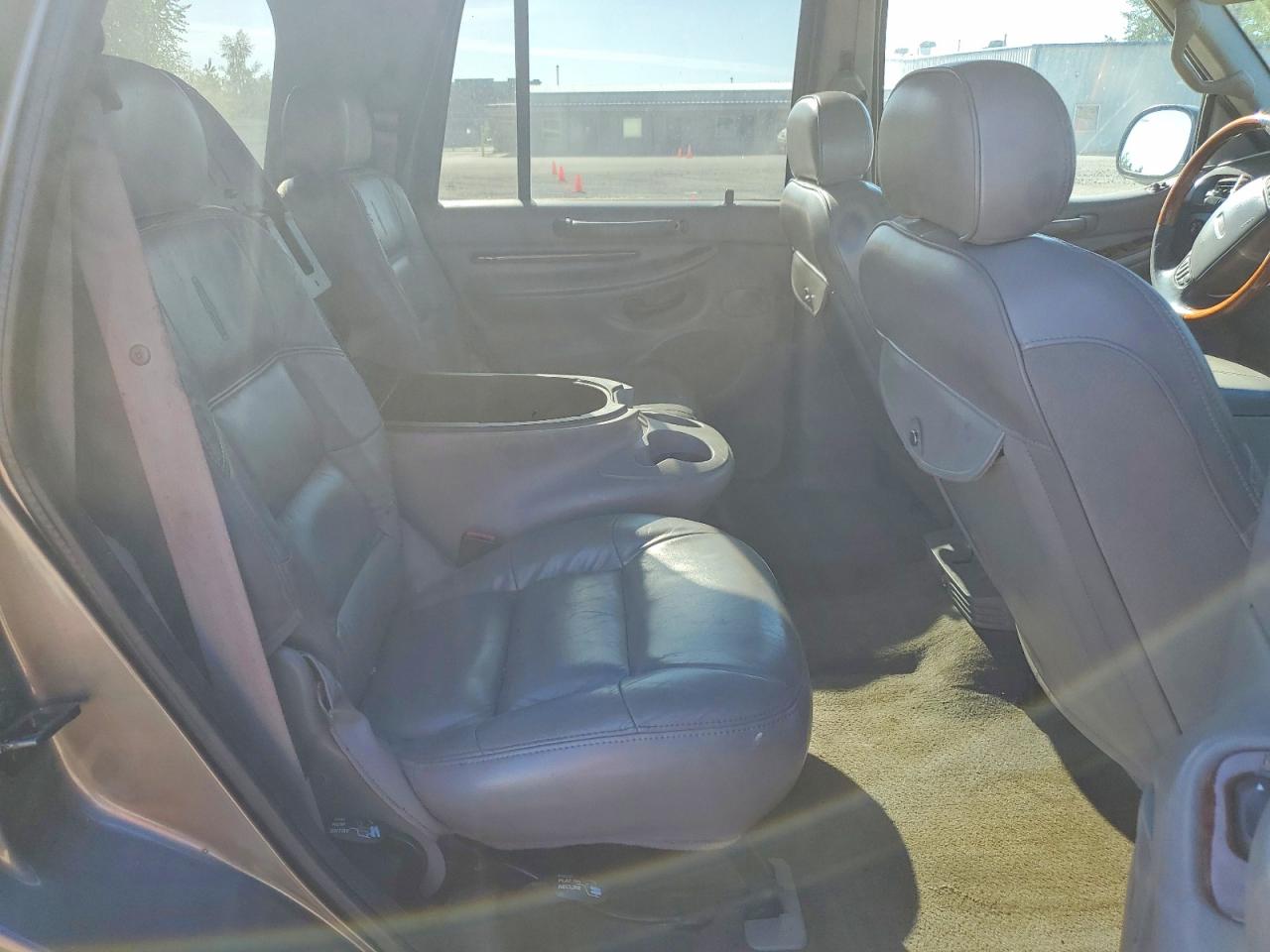 2001 Lincoln Navigator Brown vin: 5LMFU28R71LJ11070