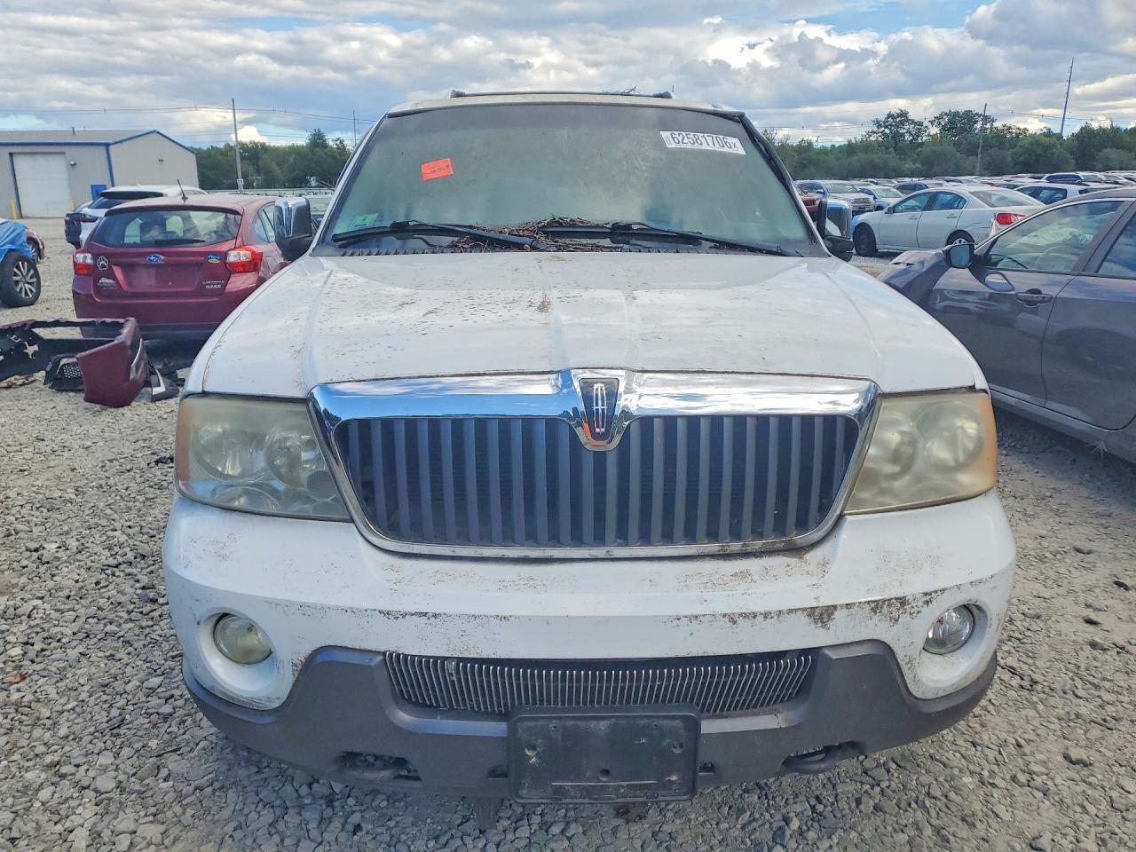 2003 Lincoln Navigator White vin: 5LMFU28R73LJ43875