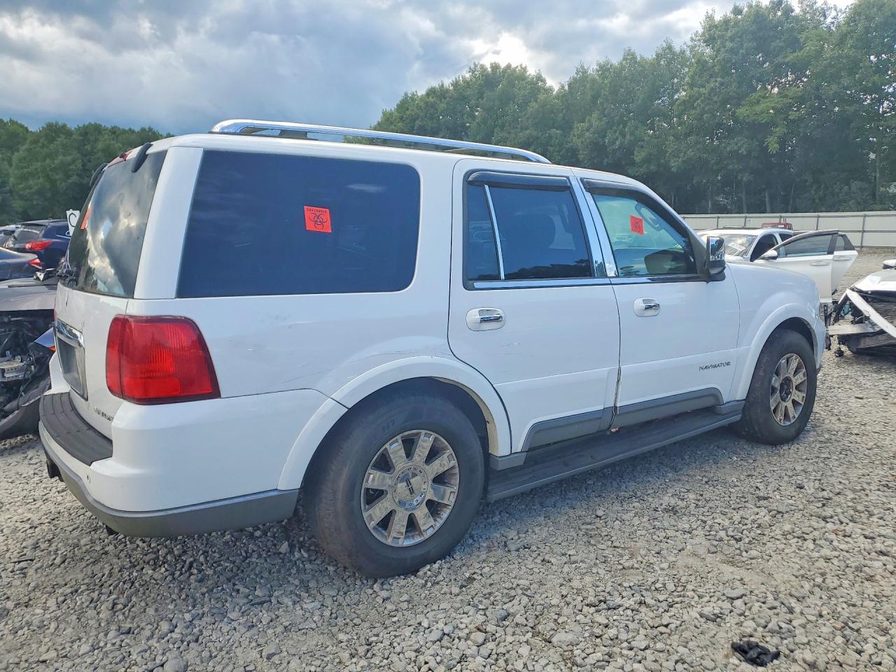 2003 Lincoln Navigator White vin: 5LMFU28R73LJ43875