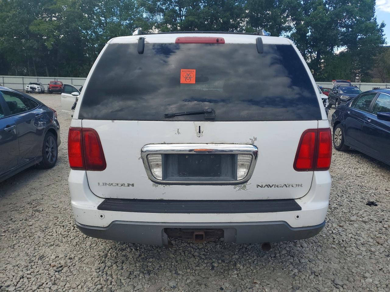 2003 Lincoln Navigator White vin: 5LMFU28R73LJ43875