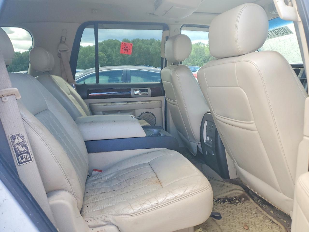 2003 Lincoln Navigator White vin: 5LMFU28R73LJ43875